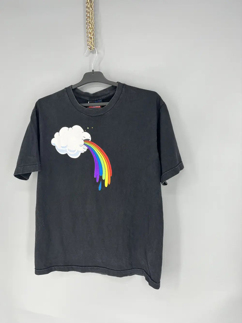 Vintage Unfledged Cloud Puke Rainbow Funny/Graphic T-Shirt 00s Size US L / EU 52-54 / 3 - 3 Thumbnail