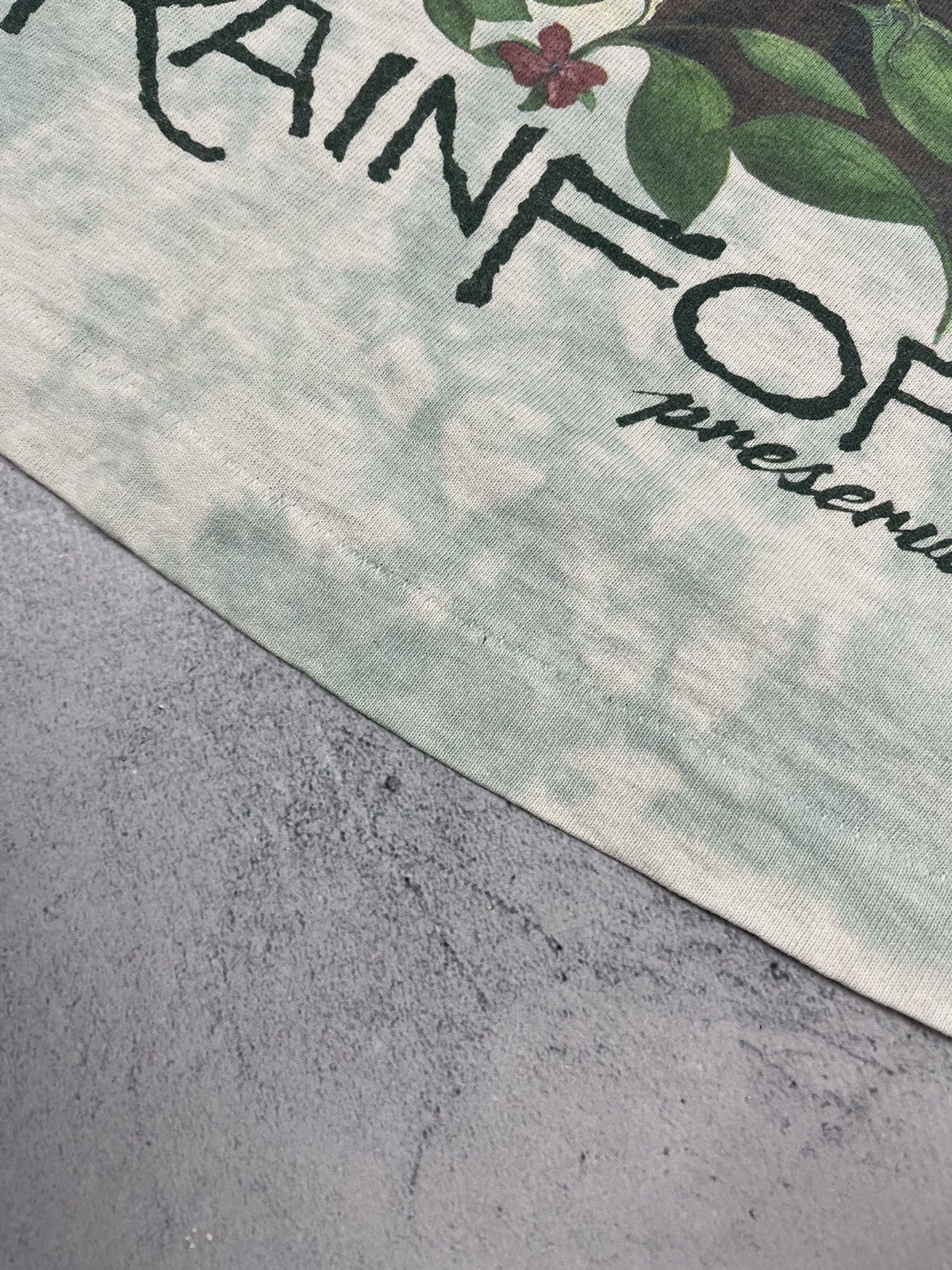 Liquid Blue Vintage 90s Liquid Blue Rain Forest ART 1991 Tropical Tee Size US XL / EU 56 / 4 - 9 Thumbnail