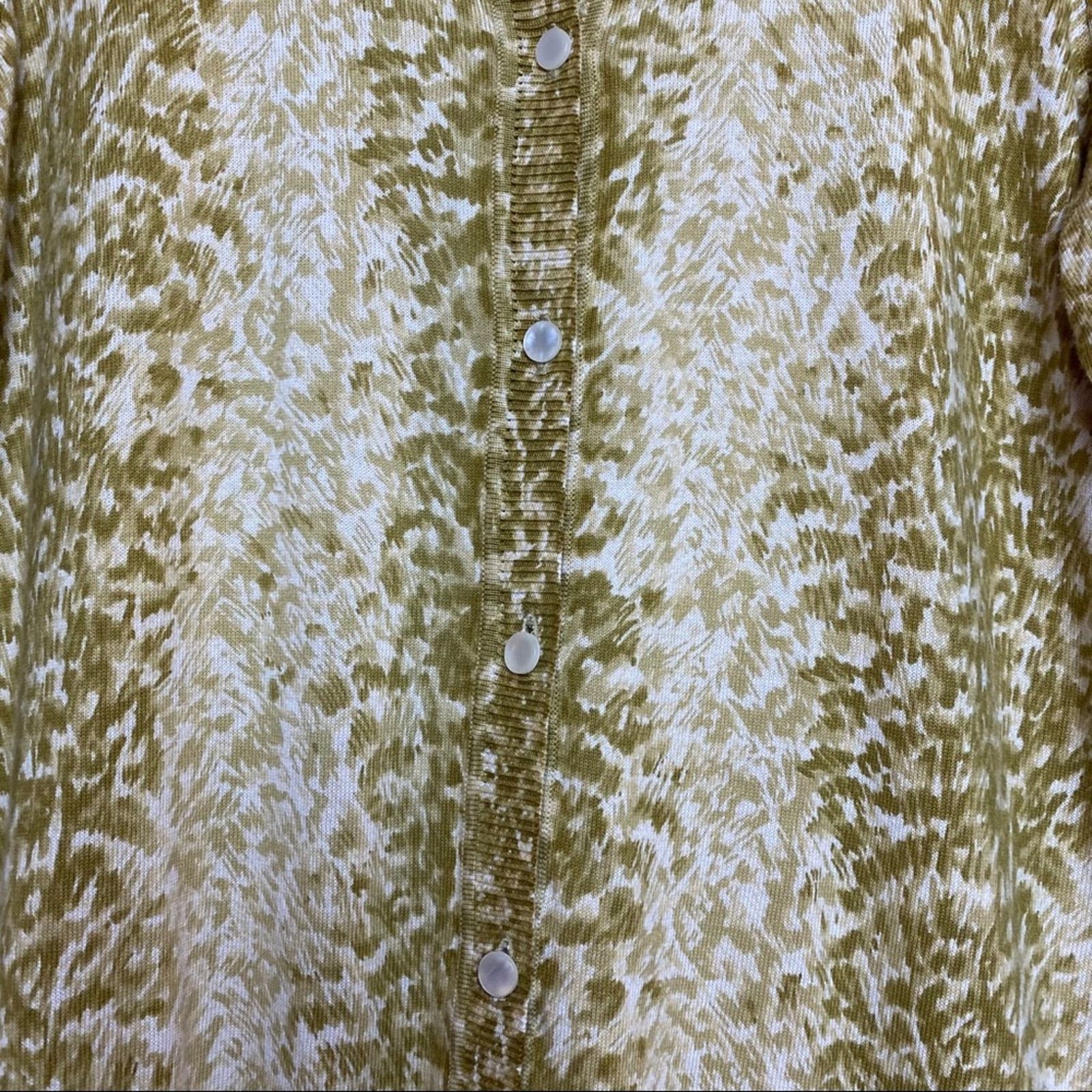 Talbots Talbots Mustard Animal Print Cardi Womens Size Medium Petite Size M / US 6-8 / IT 42-44 - 9 Thumbnail