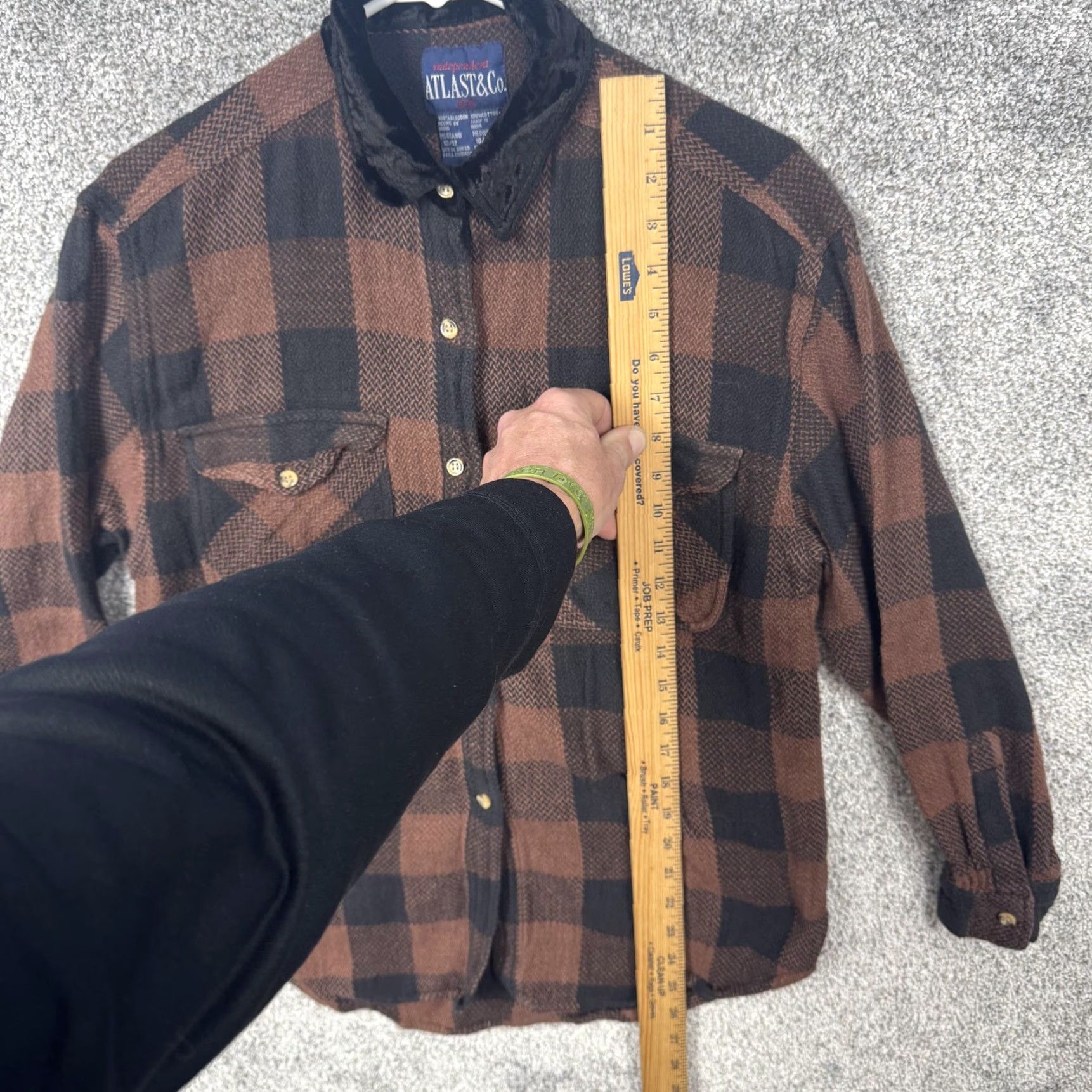 At Last & Co ATLAST&Co. Shirt Women M Brown Black Flannel Plaid Velour Collar Cozy Outdoorsy Pockets Size M / US 6-8 / IT 42-44 - 2 Thumbnail