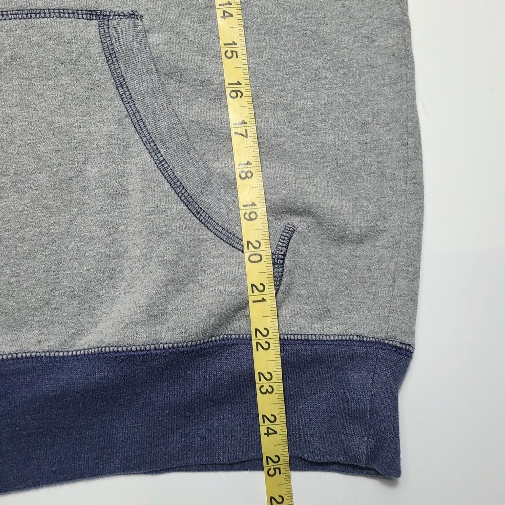 Vintage VINTAGE Michigan Wolverines Sweatshirt Hoodie Pro Edge Adult Large Gray Logo 90s College Sports Mens Size US L / EU 52-54 / 3 - 6 Thumbnail