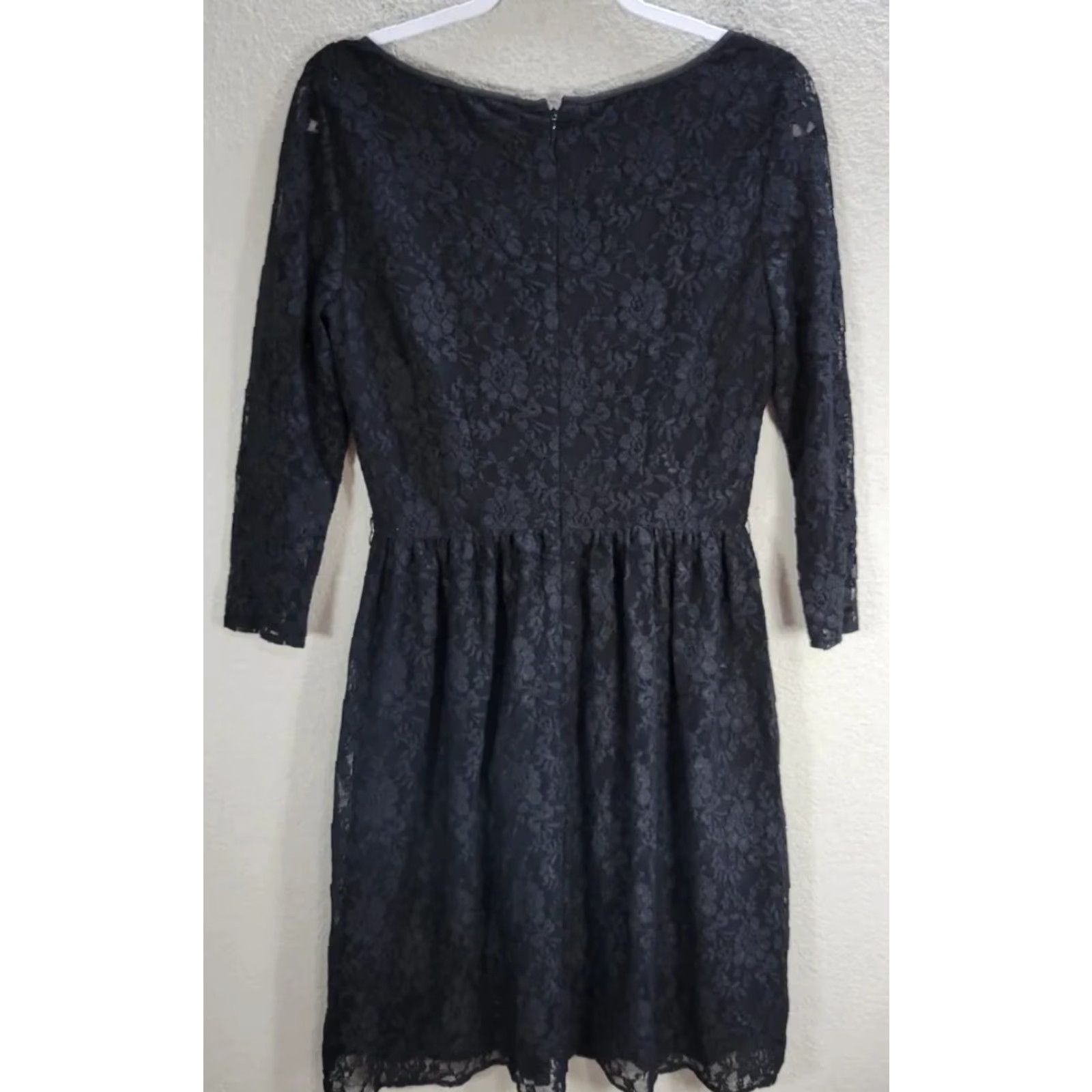 Vintage Tahari Black Lace Floral Fit & Flare Dress Sheer Cocktail Sz 6 Womens Size M / US 6-8 / IT 42-44 - 5 Thumbnail
