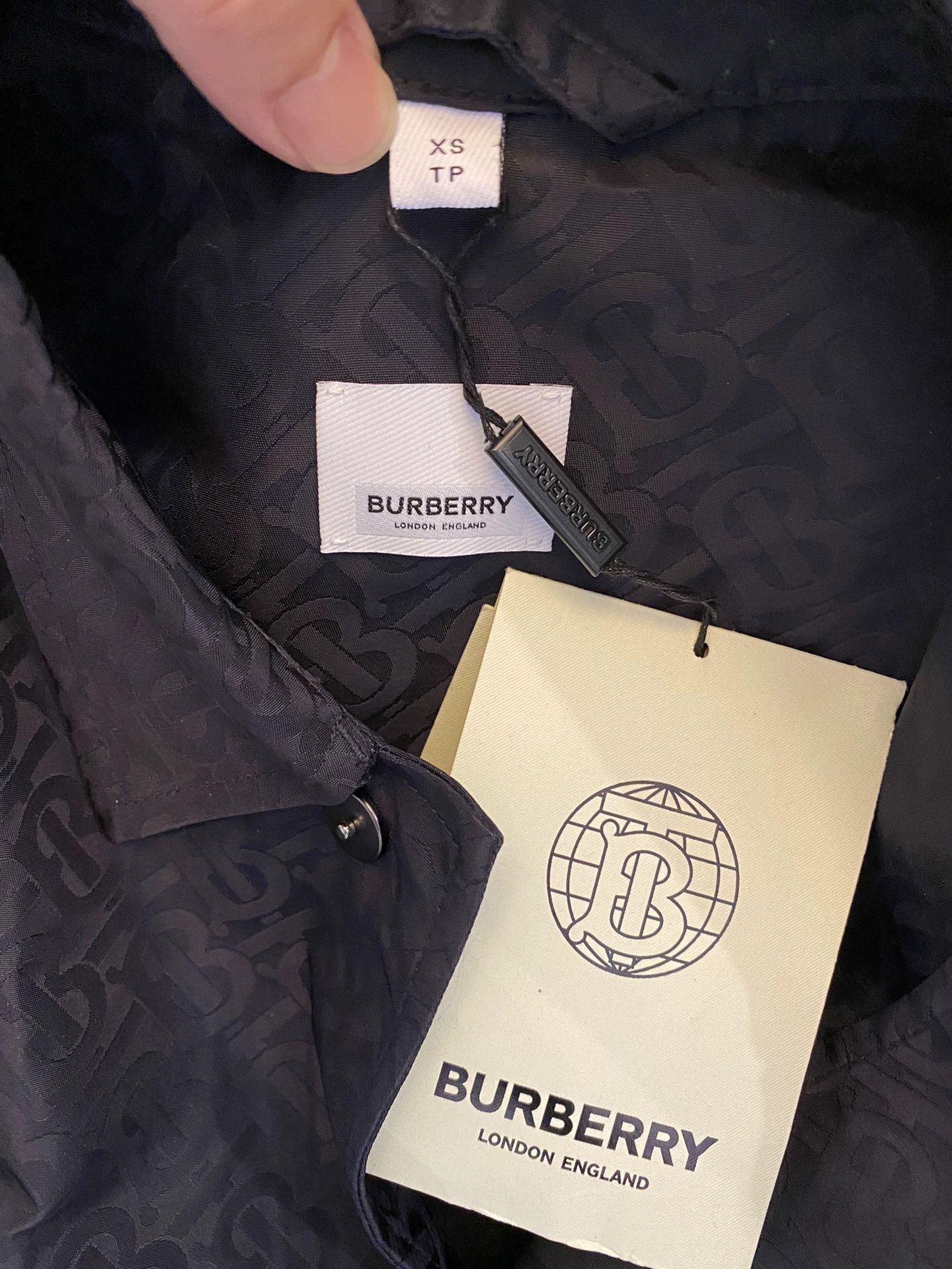 Burberry Burberry TB Logo Trench Coat new authentic Size US XS / EU 42 / 0 - 5 Thumbnail