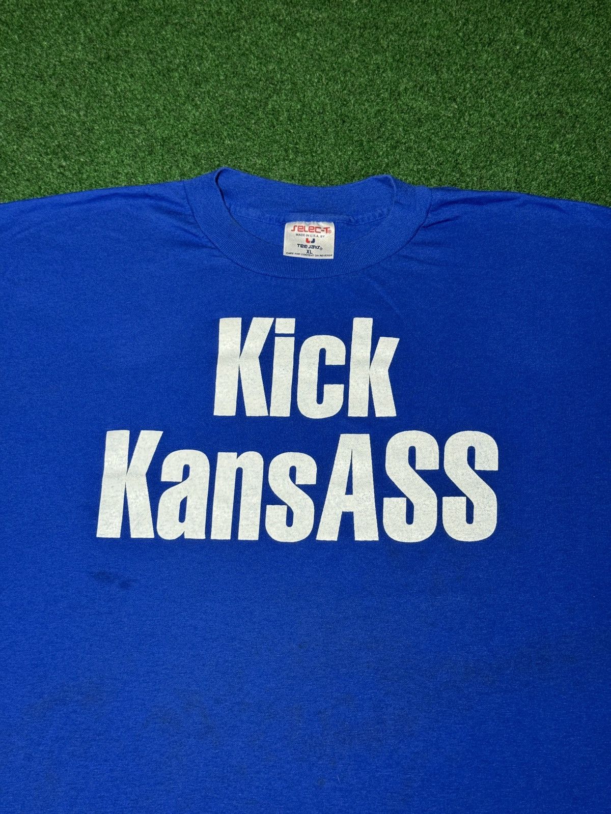 Vintage 90s Kick Kansass NCAA College Sports Funny Rival T Shirt Size US XL / EU 56 / 4 - 2 Thumbnail