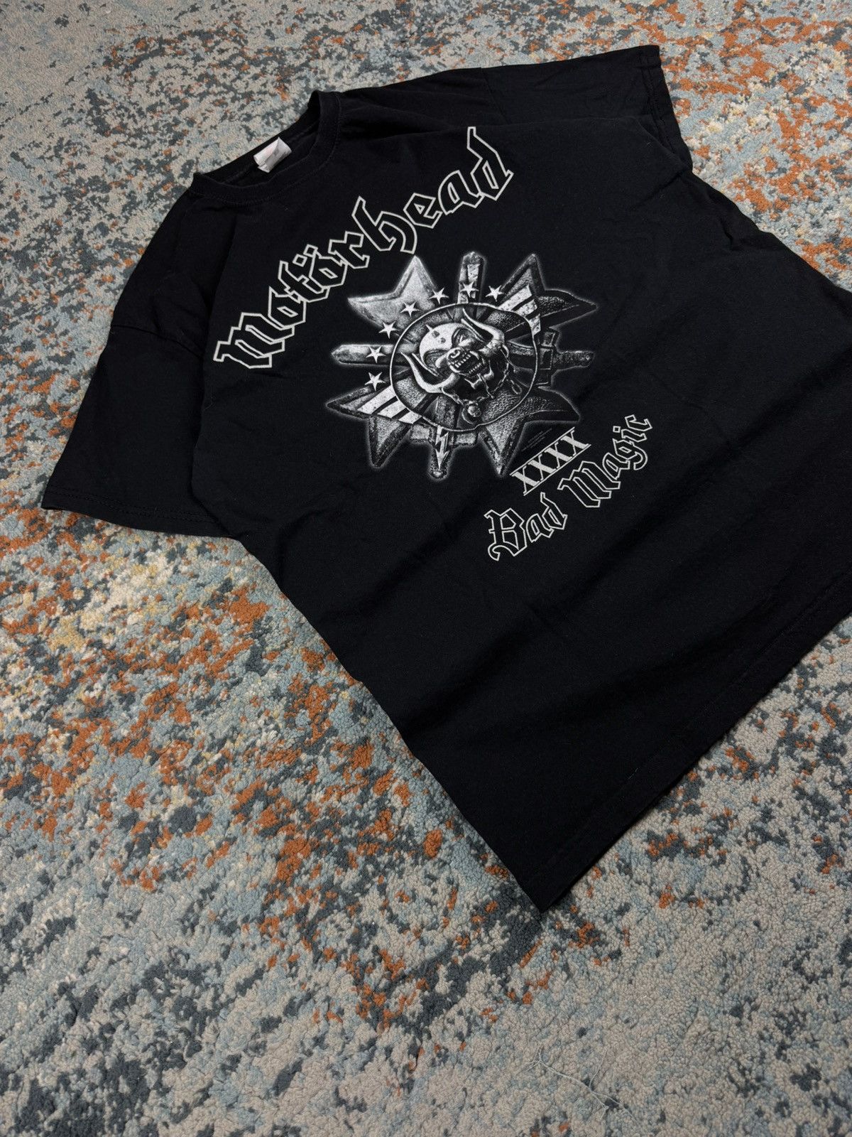 Band Tees Vintage Y2K Motorhead bad magic graphic band tee rock metal Size US M / EU 48-50 / 2 - 2 Thumbnail