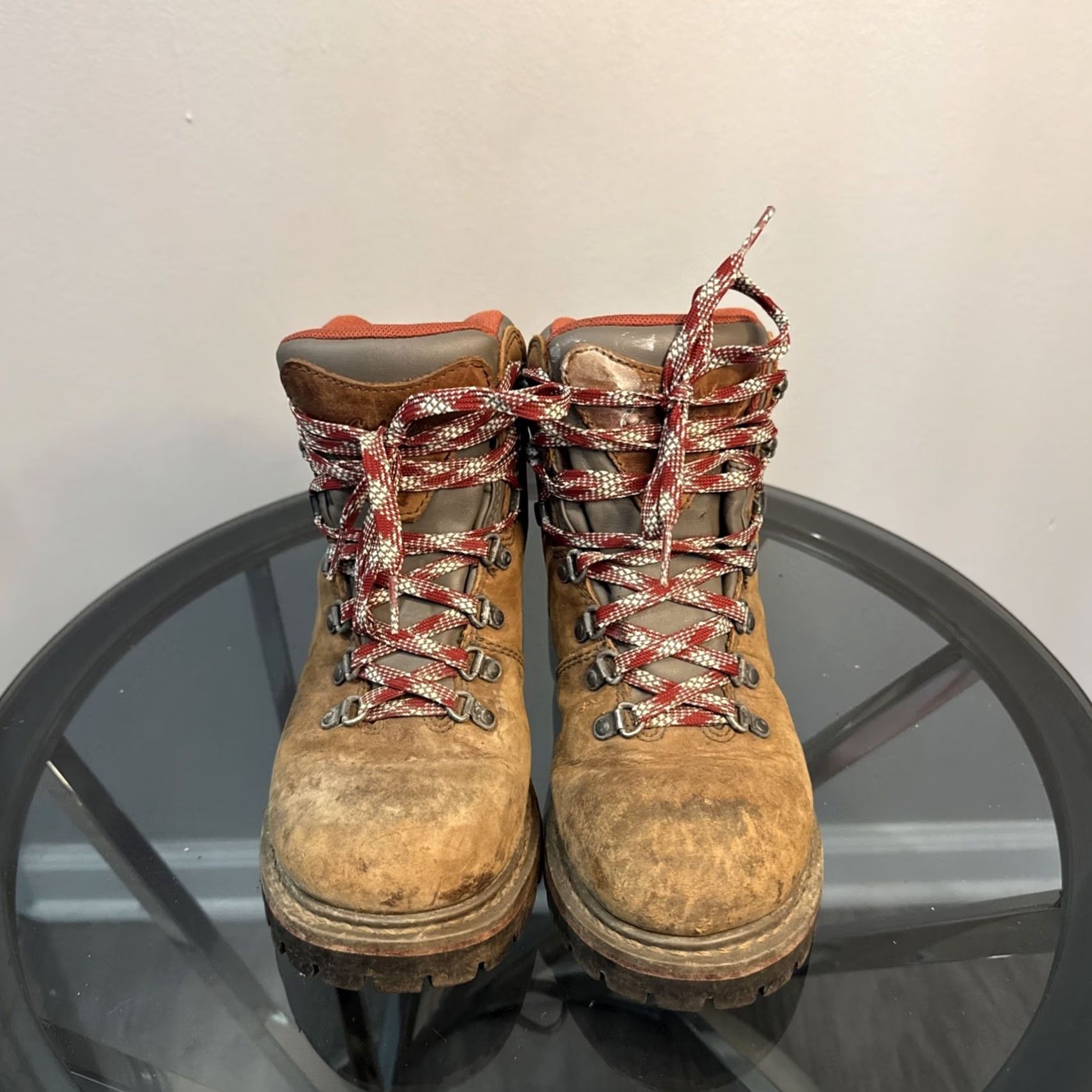 Vintage Vintage Style Cabela’s Outdoors Leather Hiking Boots Size 7.5 M DAMAGED Women’s Size US 8 / IT 38 - 4 Thumbnail