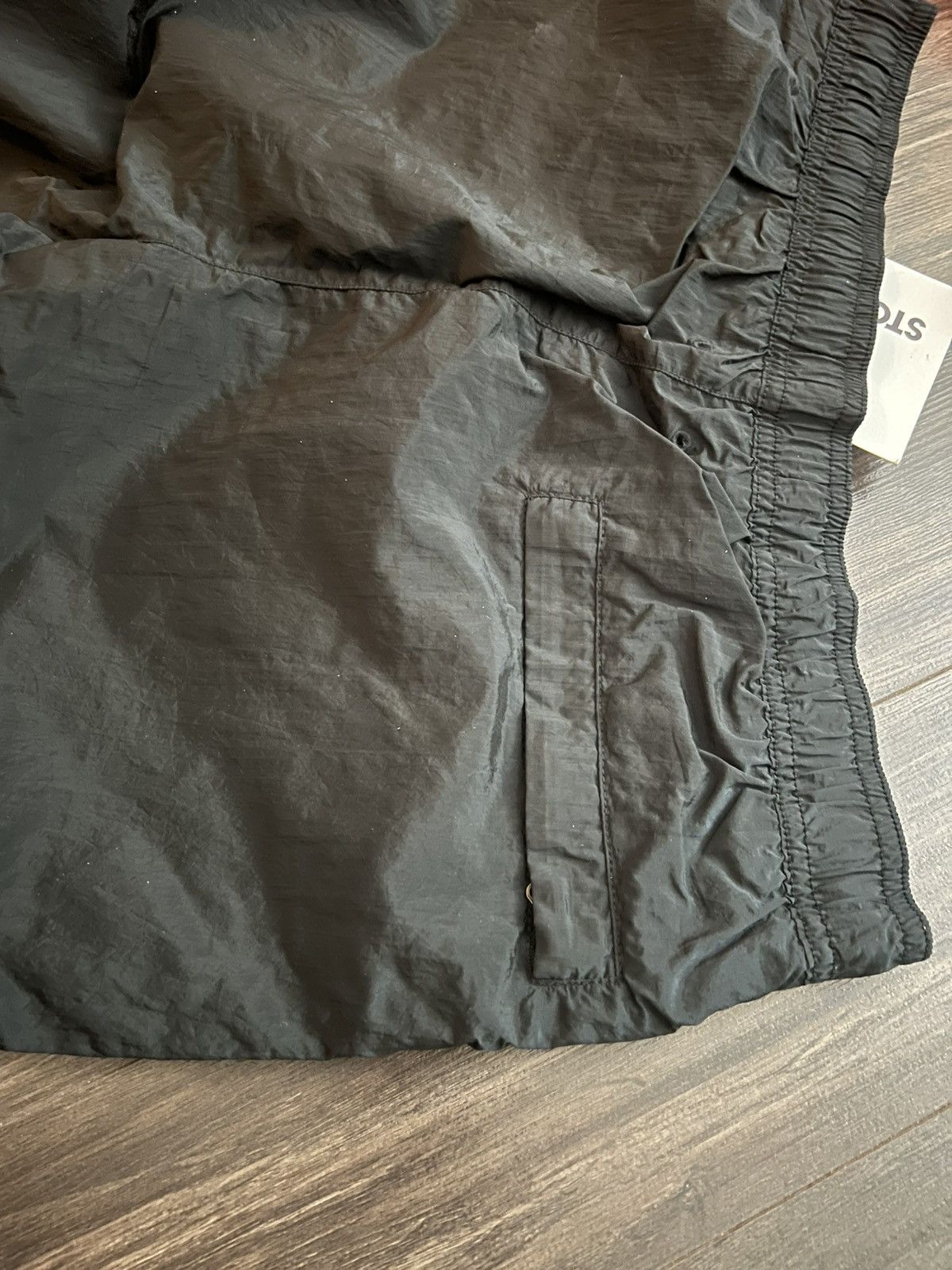 Stone Island Stone Island Metal Nylon Shorts Black L Size US 33 - 15 Thumbnail