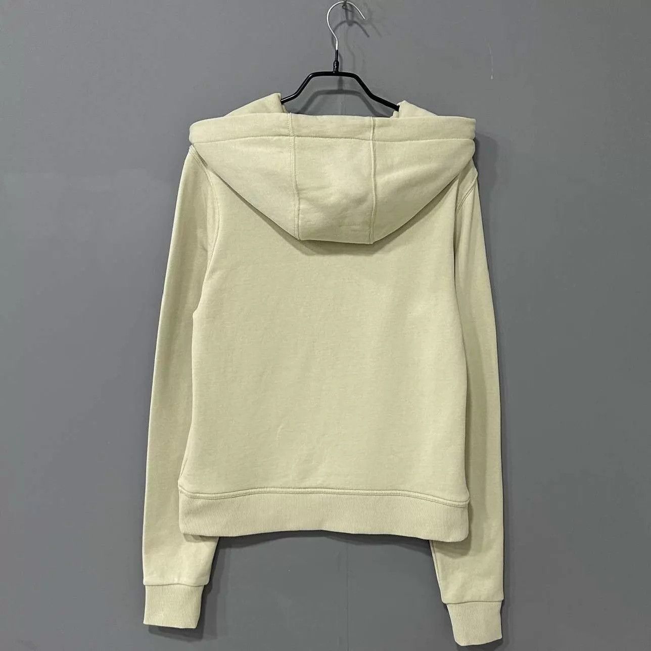 Burberry Burberry Avocado Logo Hoodie XXS Size XXS / US 00 / IT 34 - 3 Thumbnail