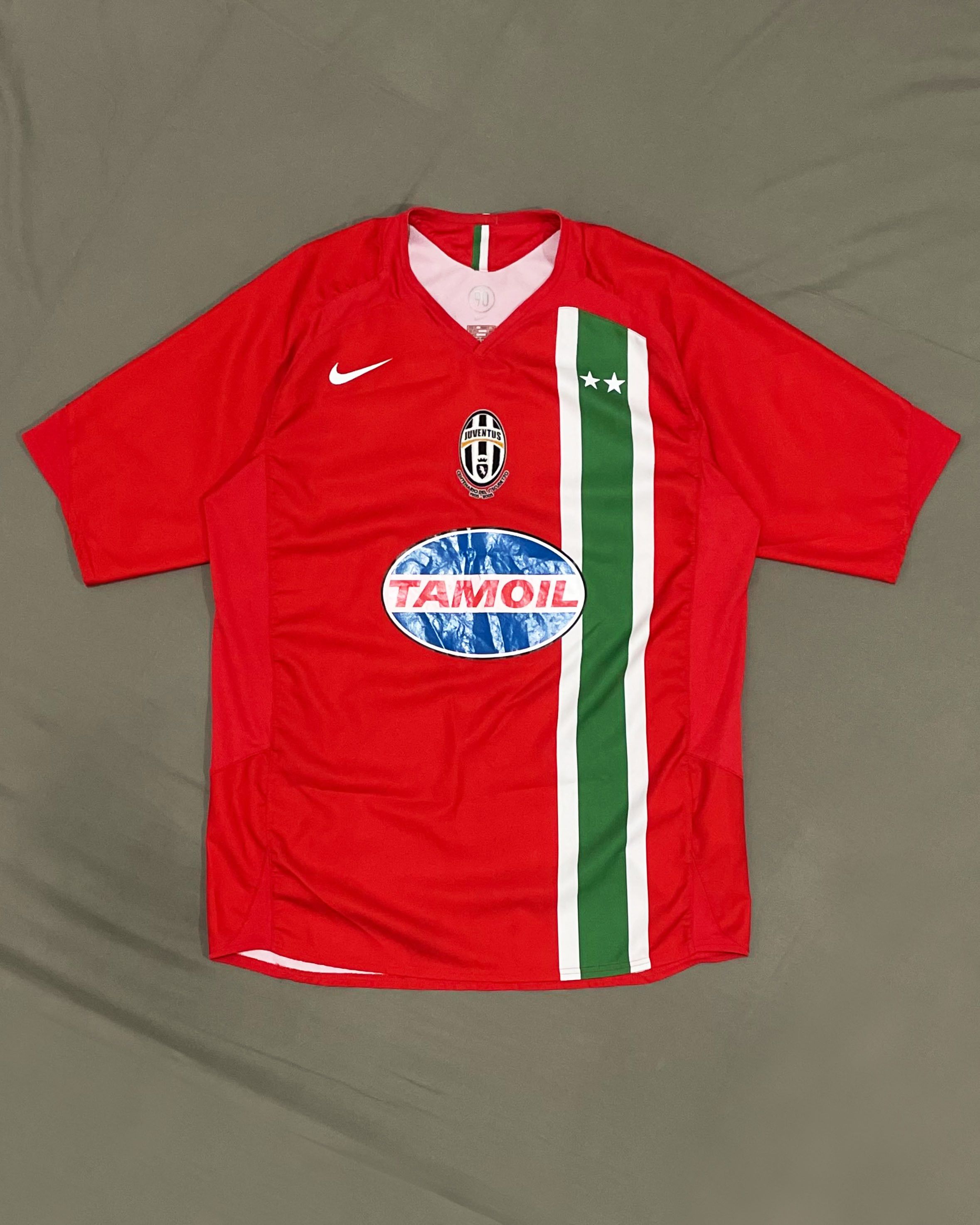 Nike Juventus Away Kit 2005 2006 Size US M / EU 48-50 / 2 - 1 Thumbnail