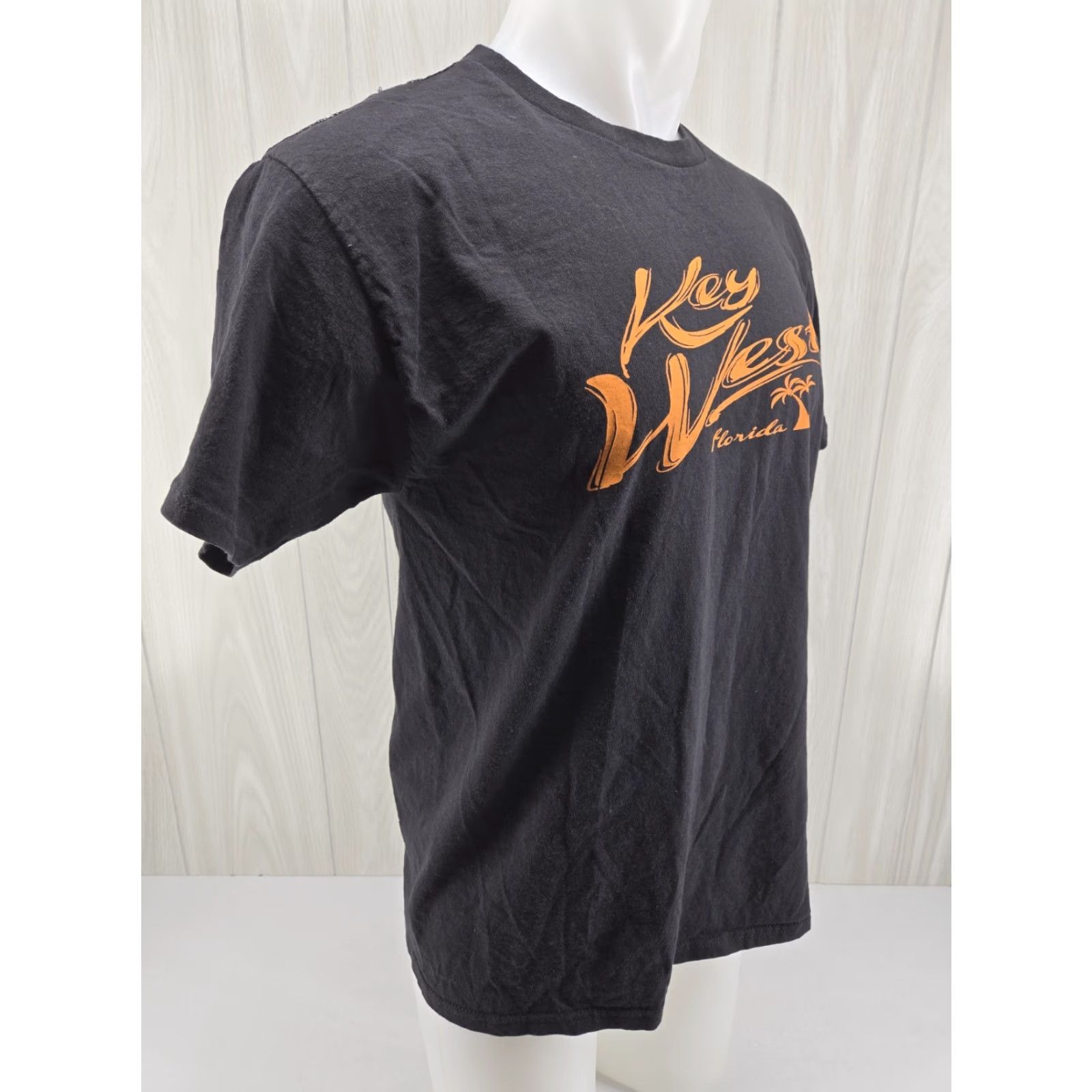 Hanes VINTAGE Hanes Key West Florida Shirt Mens L Black Orange Logo T-Shirt Crew Neck Short Sleeve Beach Logo Size US L / EU 52-54 / 3 - 7 Thumbnail