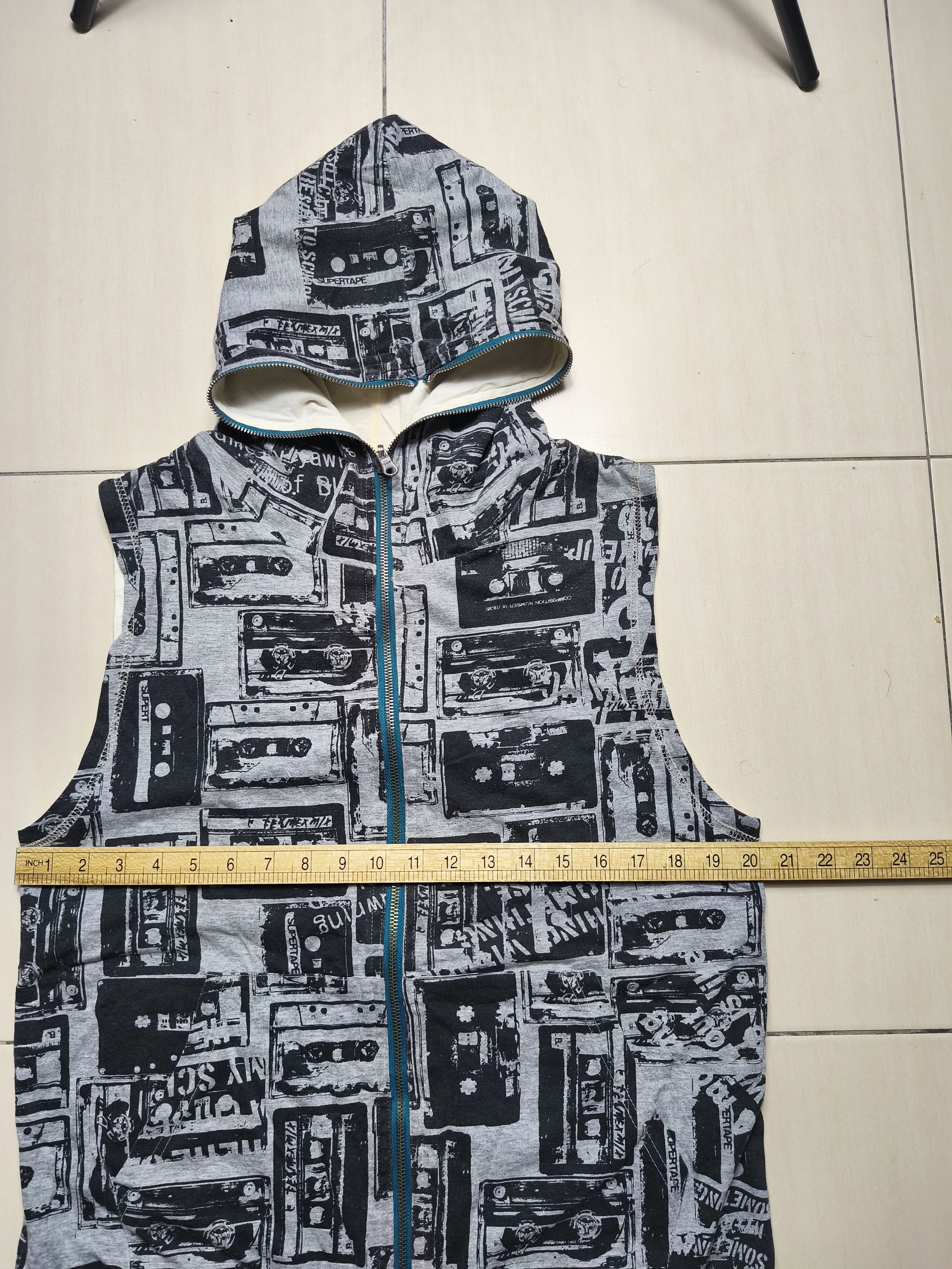 Japanese Brand Quash full zip sleeve less hoodie reversible full print L Size US L / EU 52-54 / 3 - 9 Thumbnail