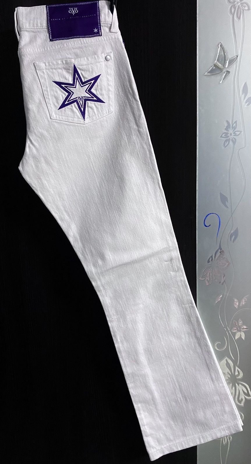 Victoria Beckham Victoria Beckham White Flared Jeans Denim Embroidered Logo Size 27" / US 4 / IT 40 - 4 Thumbnail