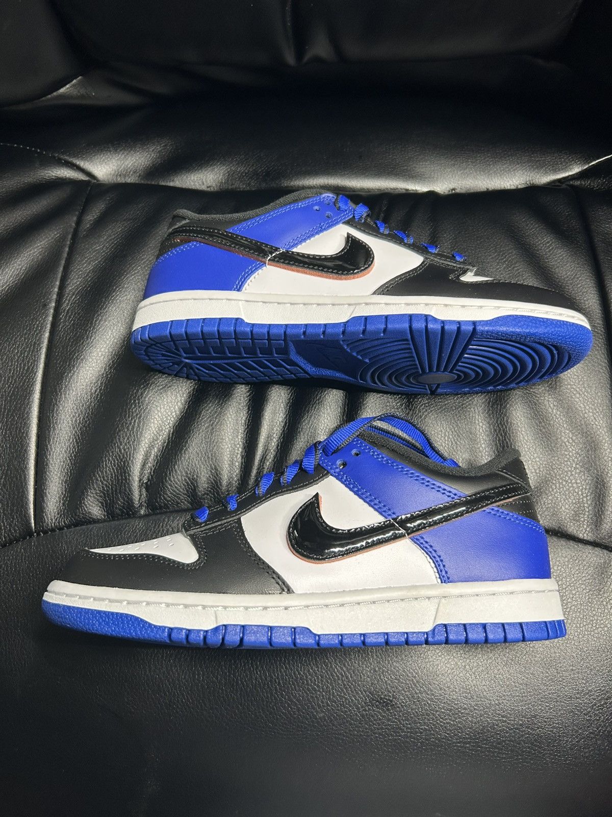 Nike Nike Dunk Low SE GS Dance Party 5 Y / 6.5 W Size US 5 / EU 37 - 3 Thumbnail