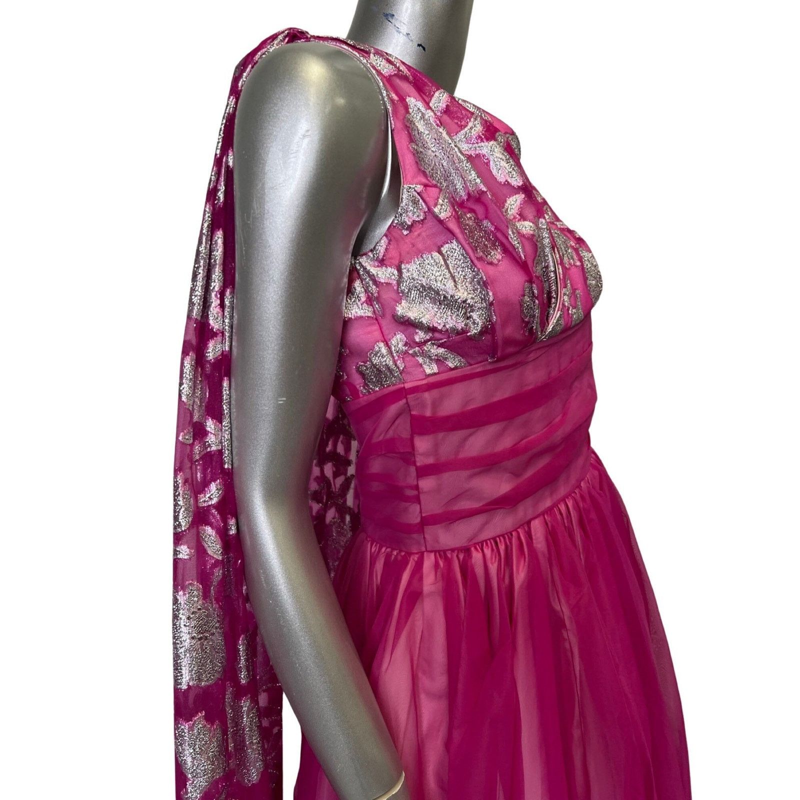 Vintage Vintage 1960s Magenta and Silver Goddess Gown XS-Small Size S / US 4 / IT 40 - 3 Thumbnail
