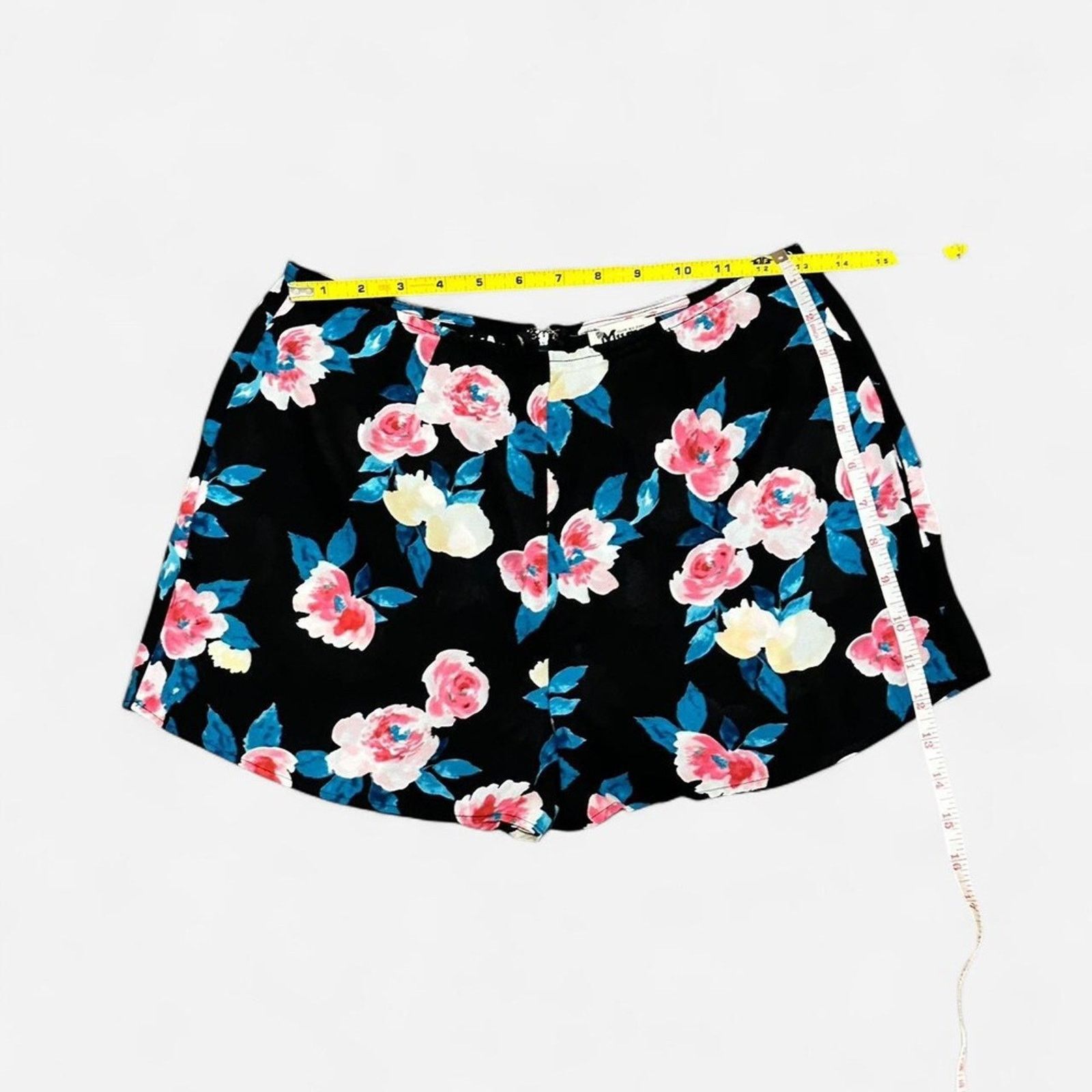 Show Me Your MuMu Show Me Your Mumu Sawyer sheer micro shorts Black Floral sm Size 24" / US 00 / IT 34 - 5 Thumbnail