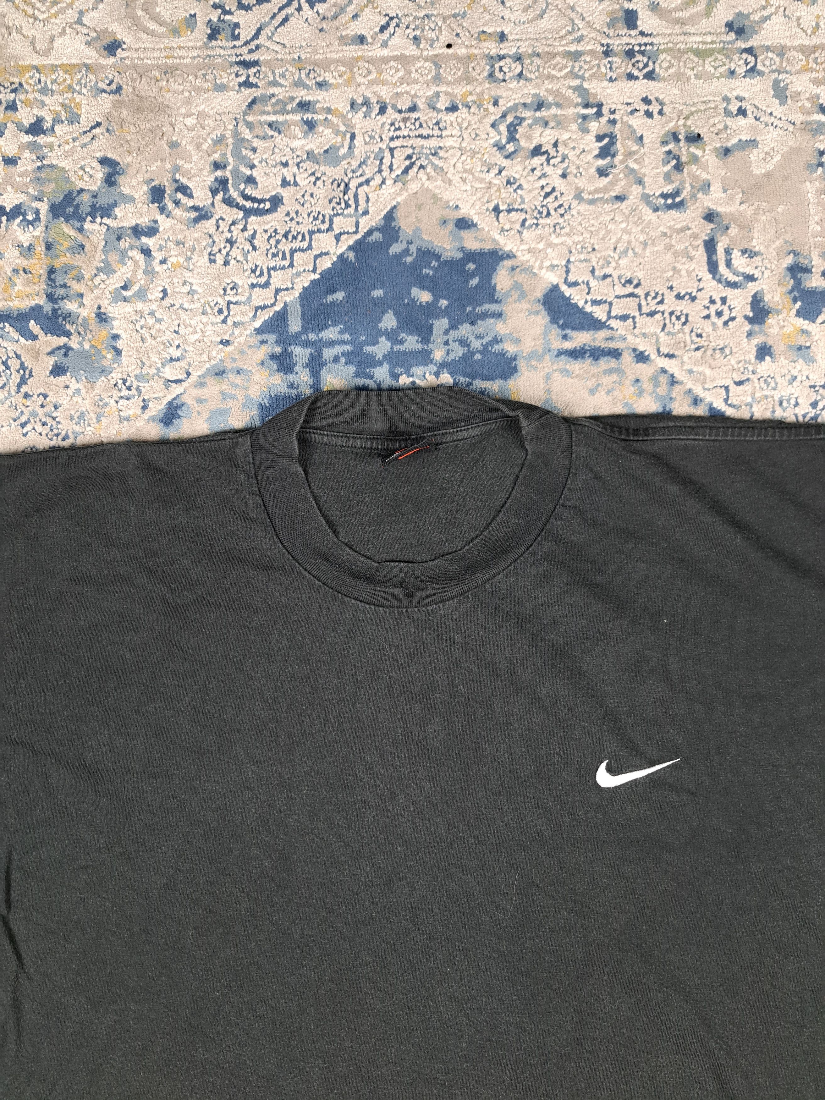 Nike Vintage 90s Nike Mini Swoosh Basic Tee Washed Black Size US L / EU 52-54 / 3 - 2 Thumbnail