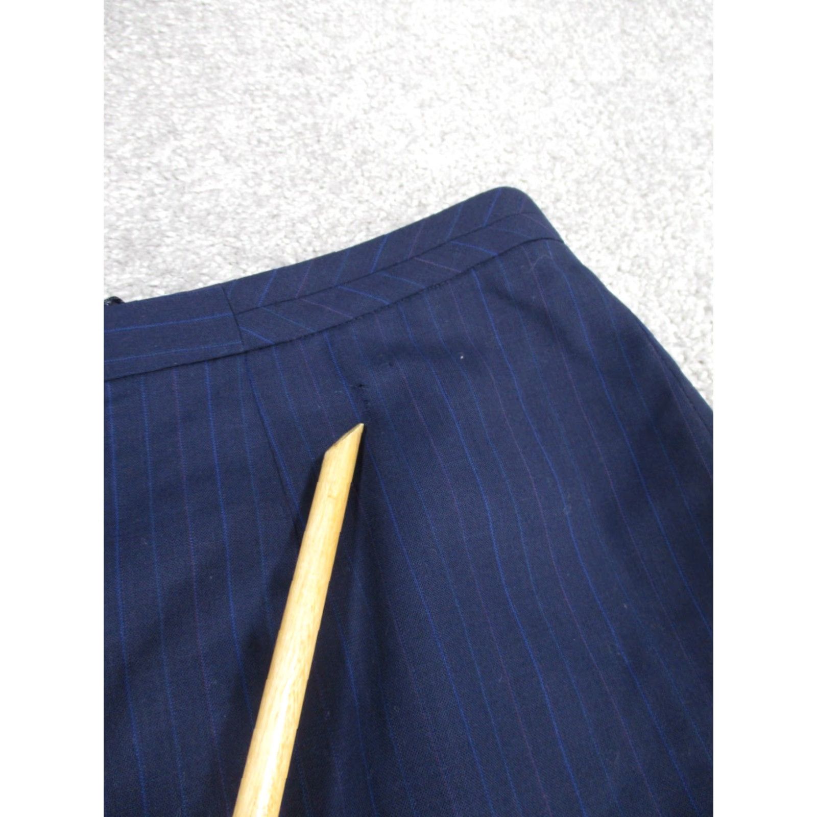 Brooks Brothers VINTAGE Brooks Brothers Skirt Womens 4P Navy Blue Pinstripe Wool Pencil NEW Holes Size 27" / US 4 / IT 40 - 3 Thumbnail