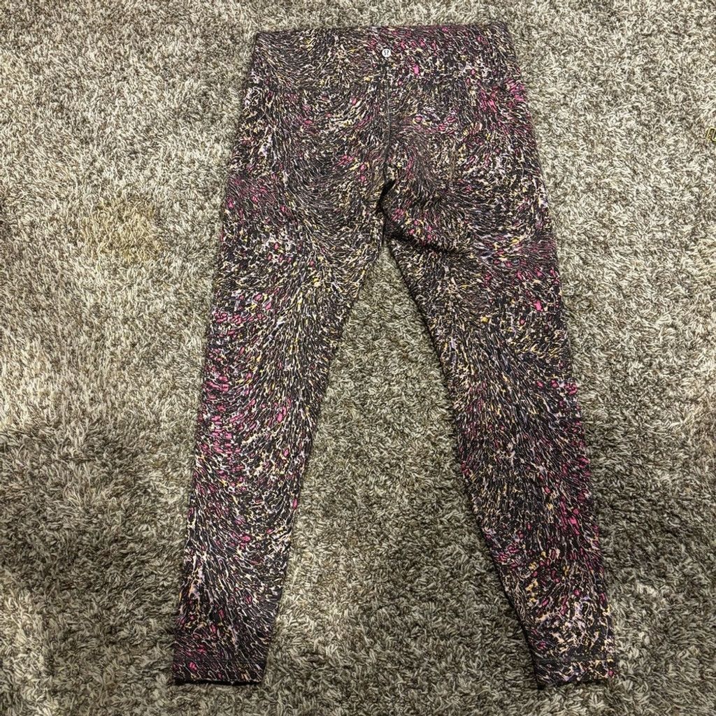 Lululemon Women’s Lululeman Leggings Size 34" / US 12 / IT 48 - 1 Thumbnail