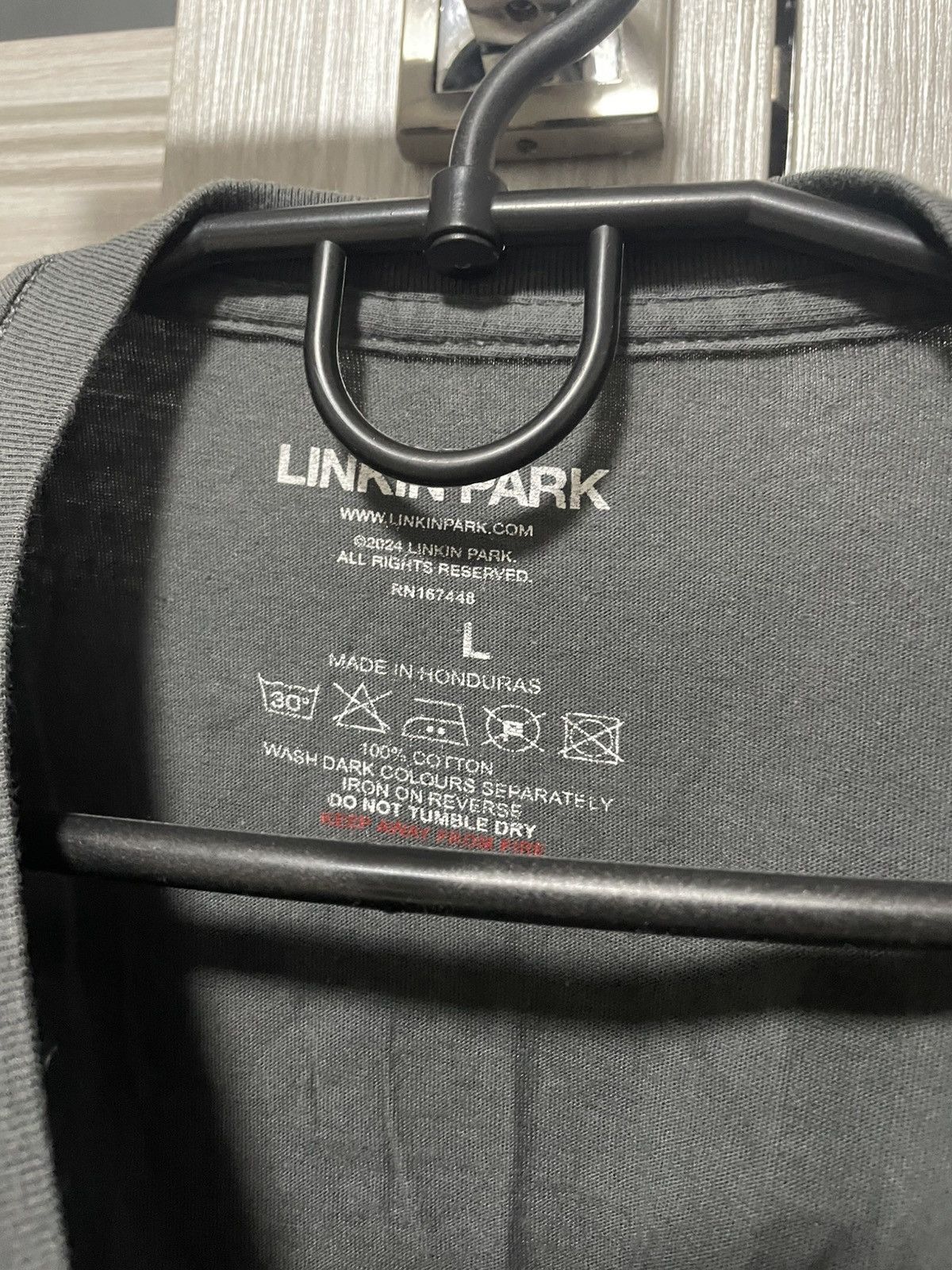 Band Tees Linkin Park Hybrid Theory Tee Band T Shirt Streetwear Size US L / EU 52-54 / 3 - 14 Thumbnail