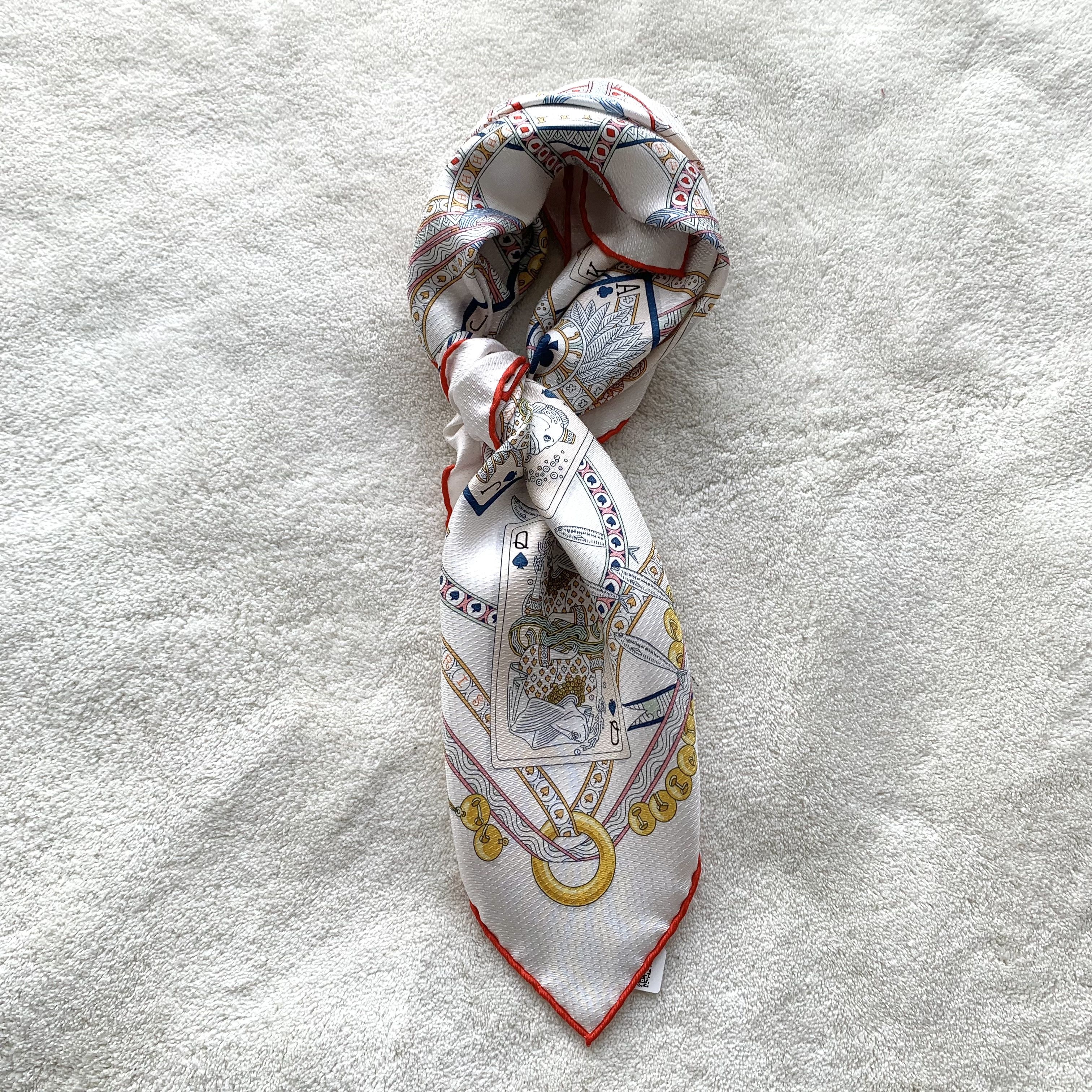 Hermes Hermès Dame De Coeur Silk Scarf White (70×70 cm) Size ONE SIZE - 8 Thumbnail