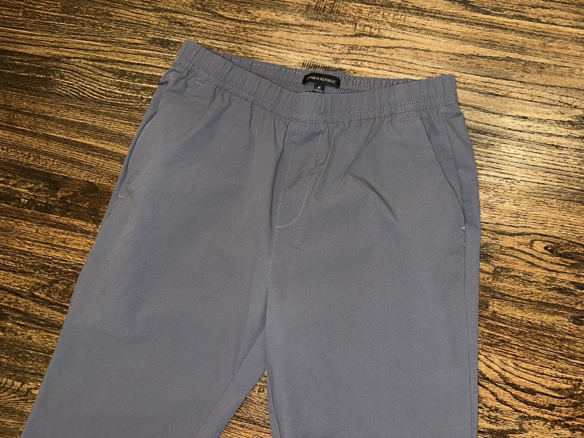 Banana Republic × Lululemon Banana Republic BR Sport Sz Small Motion Tech Joggers Brown Size US 30 / EU 46 - 3 Thumbnail