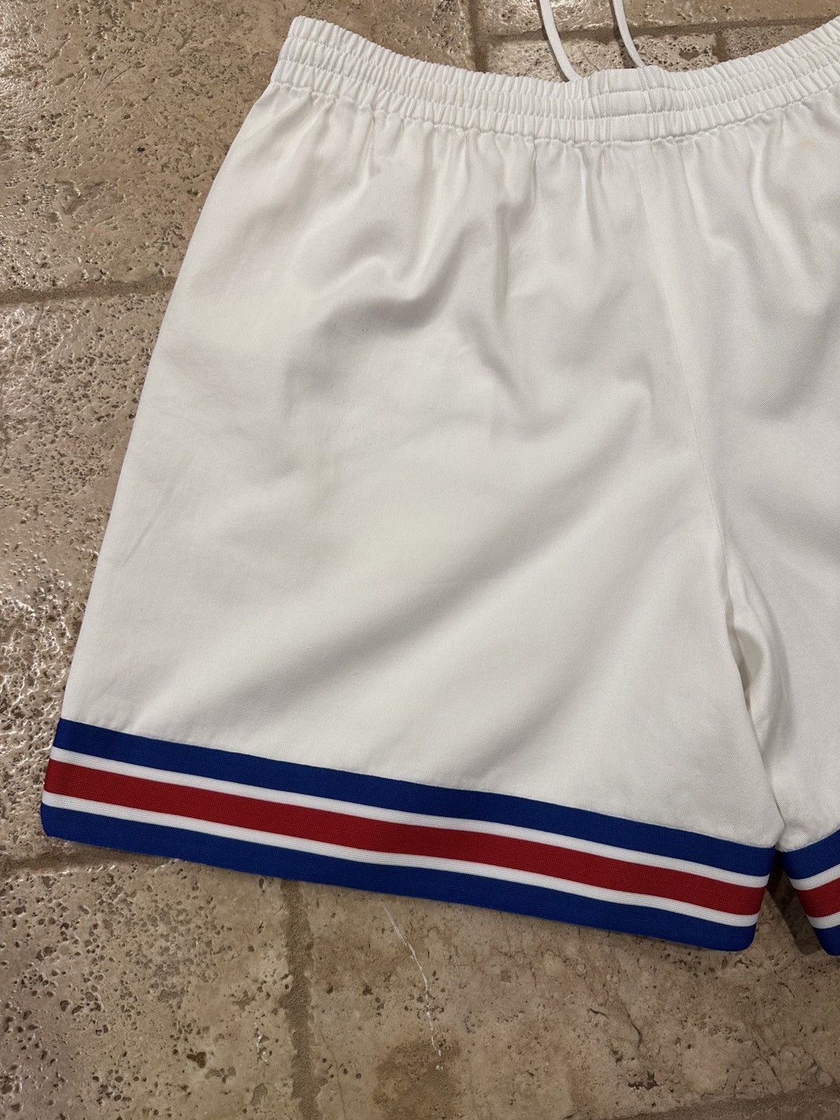 Louis Vuitton Louis Vuitton x NBA x Virgil Embroidered White Shorts Size US 36 / EU 52 - 6 Thumbnail