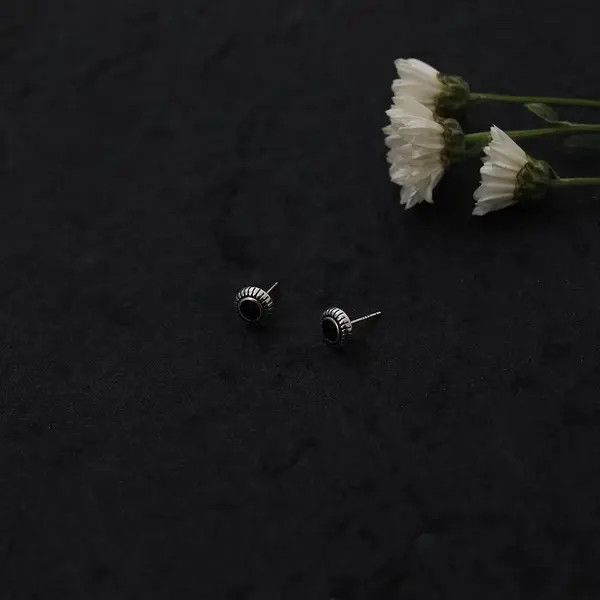 Japanese Brand 100%925 silver retro punk earrings Size ONE SIZE - 7 Thumbnail