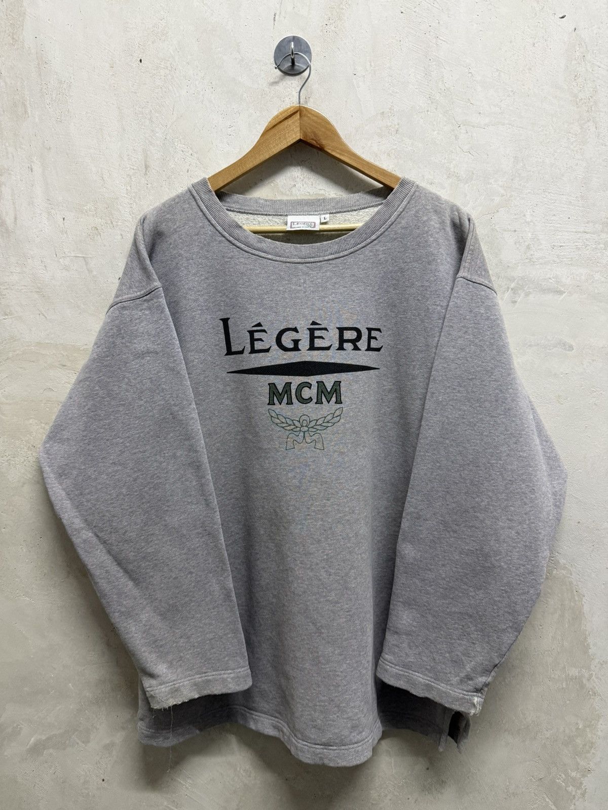 MCM Distressed Vintage MCM Legere Big Logo Sweatshirt Size US L / EU 52-54 / 3 - 1 Thumbnail