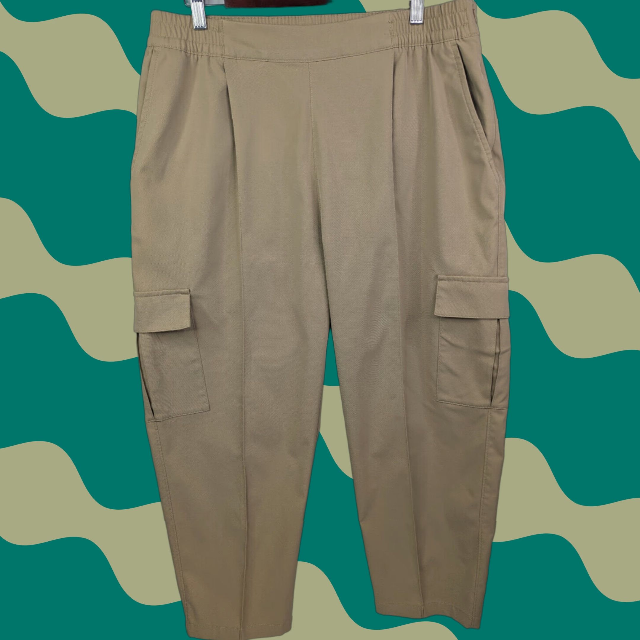 The North Face The North Face W Cargo Pant Khaki Beige Regular Fit XL Womens Pockets Lightweight Zip Pocket Hiking Size 40" / US 18 - 1 Thumbnail