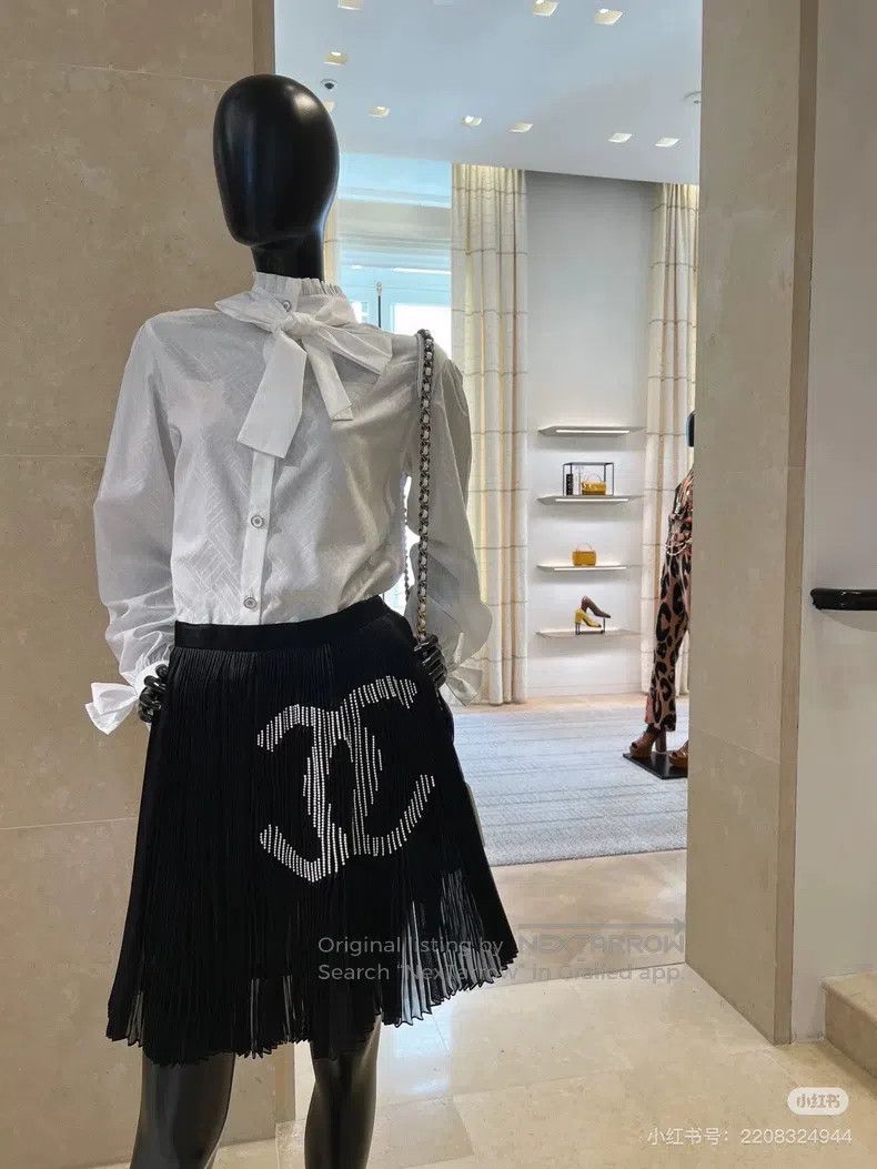 Chanel Chanel Pearl double C pleated skirt Size 24" / US 00 / IT 34 - 6 Thumbnail