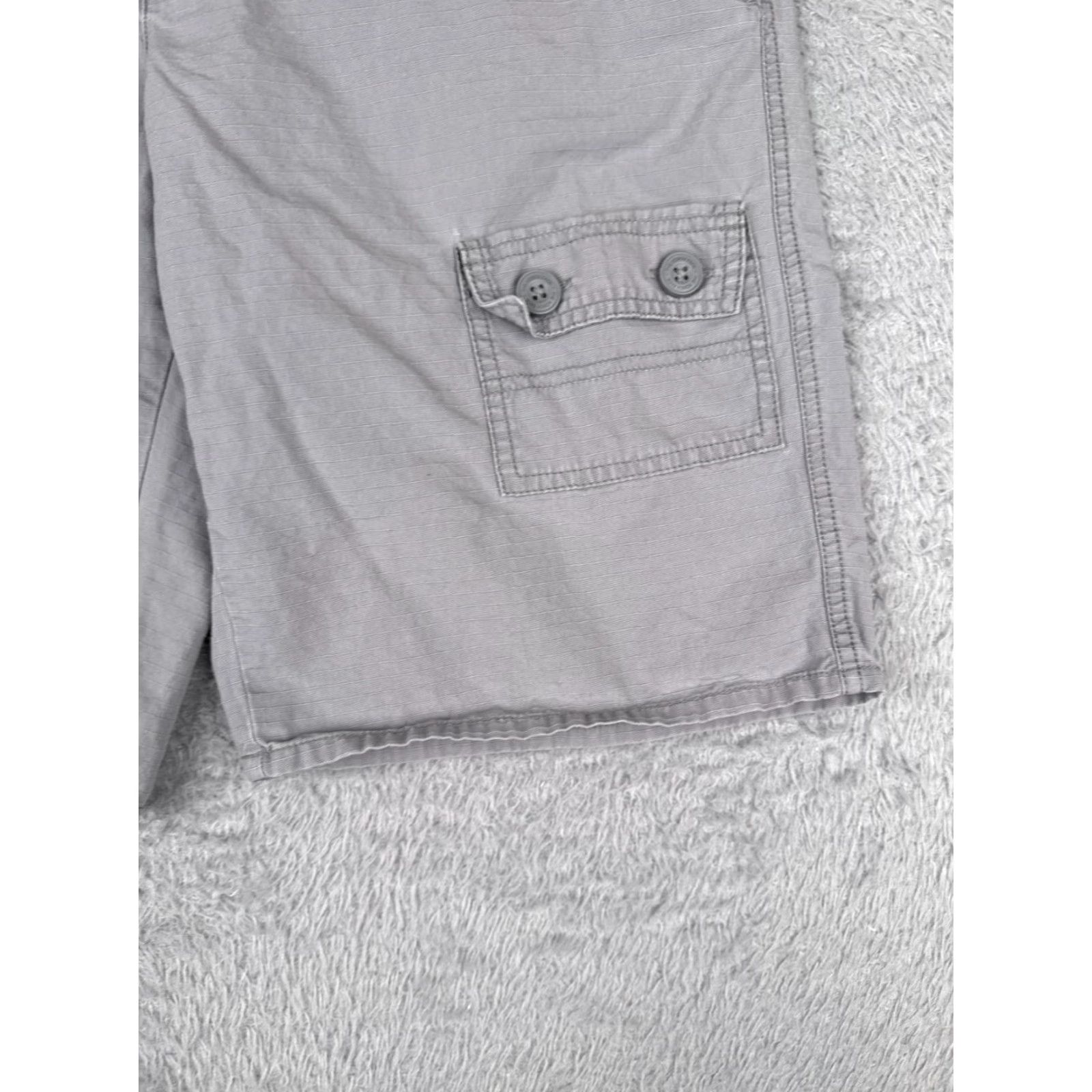 The North Face The North Face Shorts Womens 8 L Gray Cargo Ripstop Hike Camp Fishing 32x11 Size 30" / US 8 / IT 44 - 2 Thumbnail