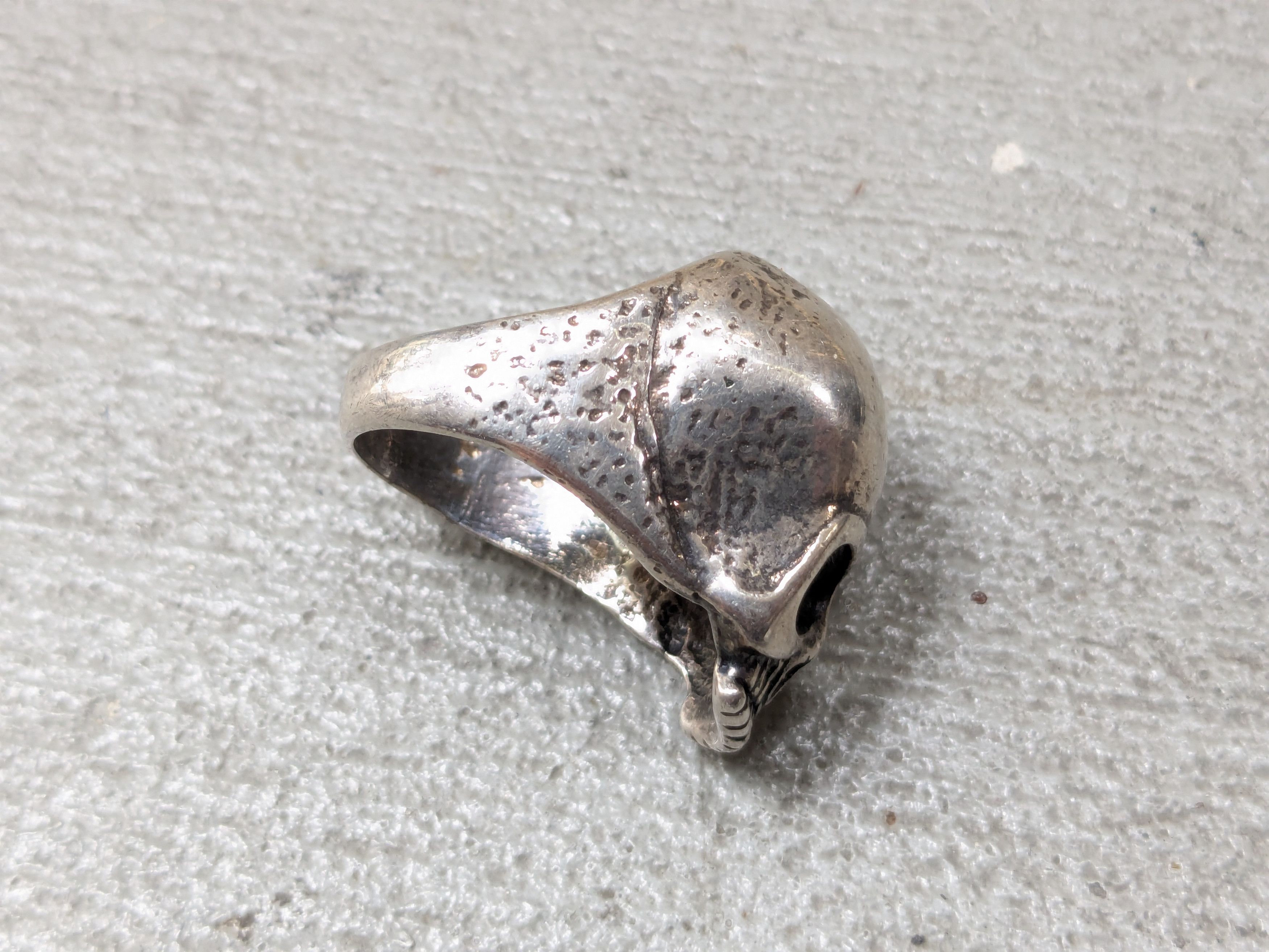 Jewelry × Vintage Vintage Skull Ring Skeleton Gordon & Smith Punk Rock Biker Size ONE SIZE - 3 Thumbnail