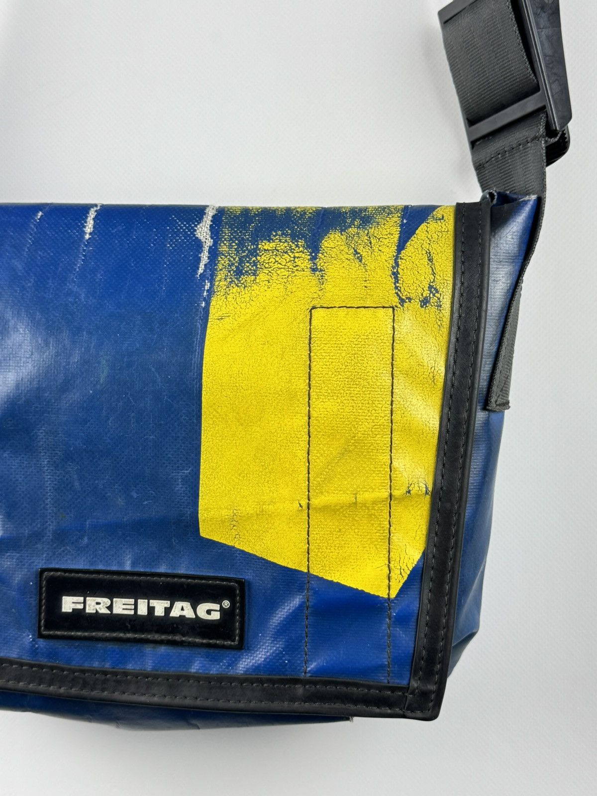 Freitag FREITAG F11 Lassie Messenger Bag Blue Yellow Recycled Truck Size ONE SIZE - 2 Thumbnail