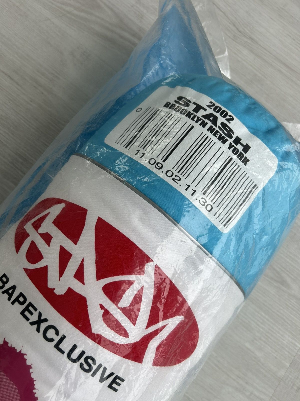 Bape VERY RARE OG 2002 A BATHING APE X STASH SPRAY CAN PLUSH Size ONE SIZE - 3 Thumbnail