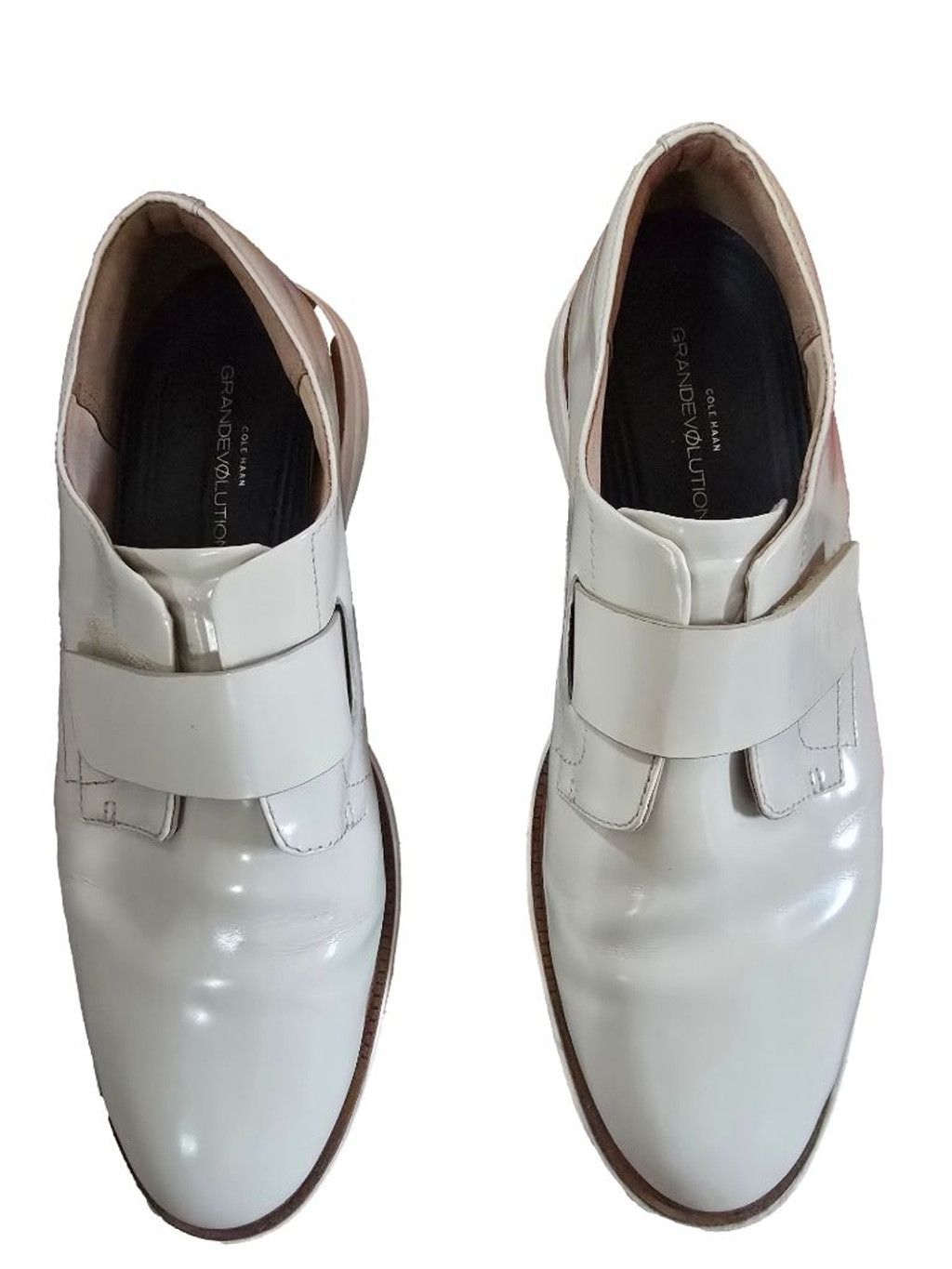 Cole Haan Women Cole Haan White & Beige GrandEvølution Loafers Size 9B Size US 9 / IT 39 - 1 Thumbnail