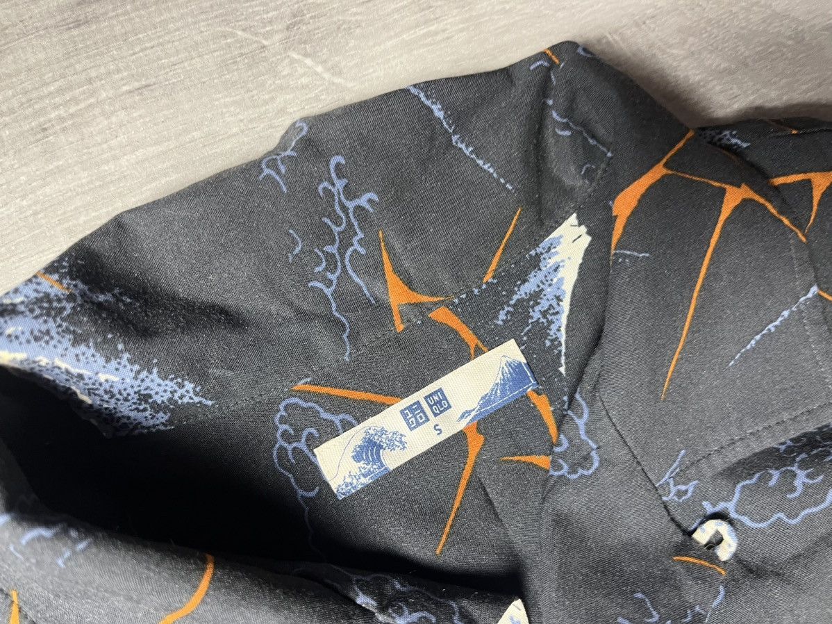 Japanese Brand Uniqlo shirt short sleeve rock Japanese size Small Size US S / EU 44-46 / 1 - 5 Thumbnail