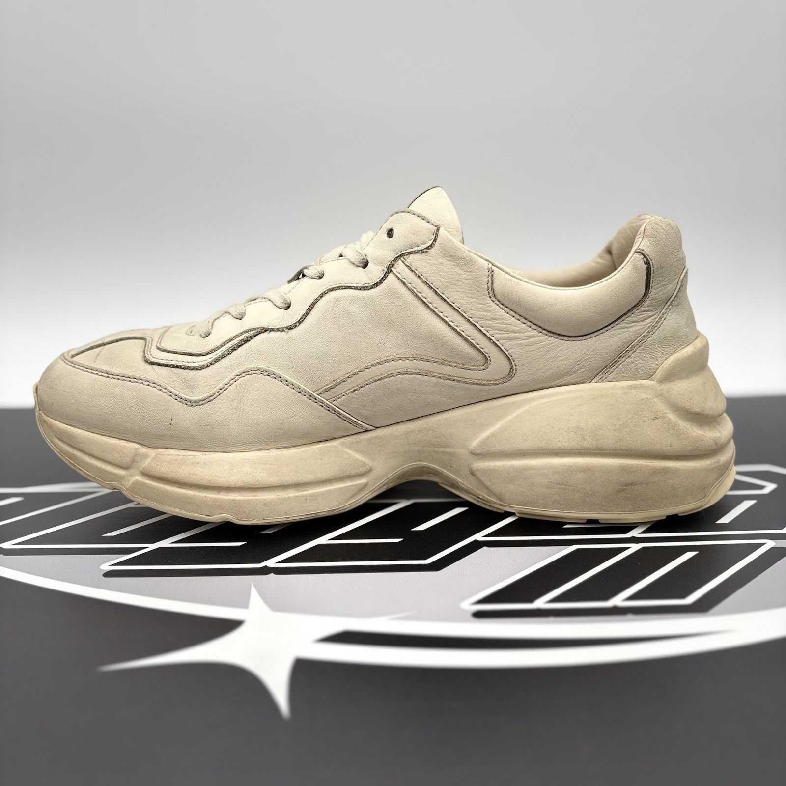 Gucci Size 9.5 G (10 US) Gucci Rhyton ' Off White ' Size US 10 / EU 43 - 4 Thumbnail