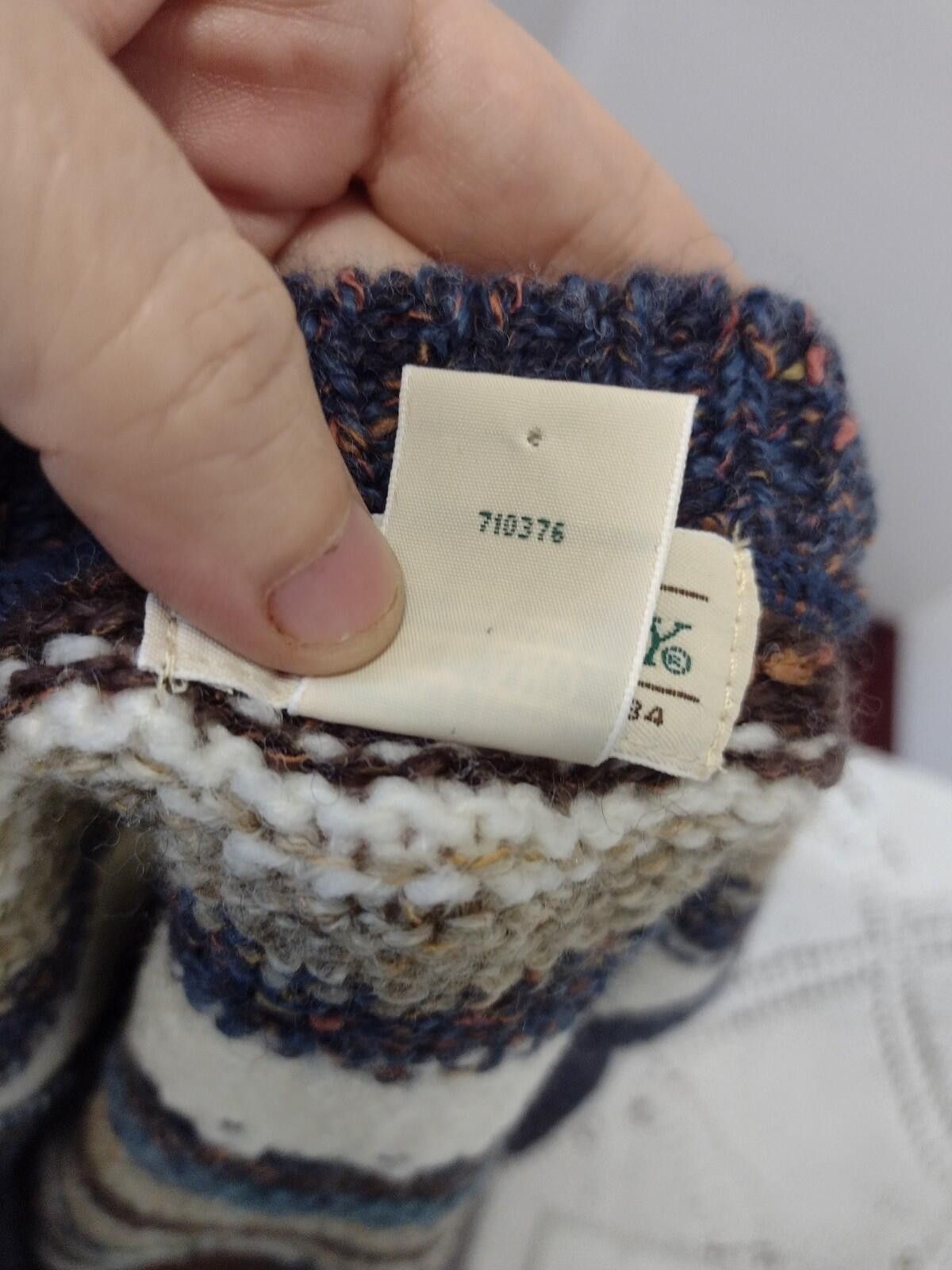 St. Johns Bay VTG St Johns Bay Wool Sweater Vest Geometric Knit Taiwan M Size M / US 6-8 / IT 42-44 - 9 Thumbnail