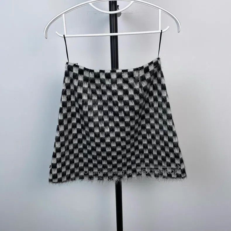 Louis Vuitton Louis Vuitton size s Checkerboard Skirt Size 24" / US 00 / IT 34 - 2 Thumbnail