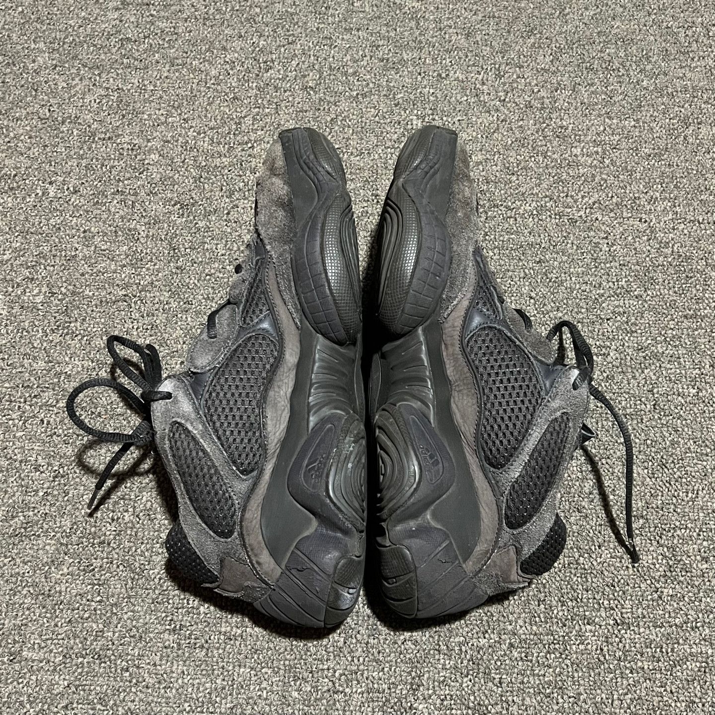 Adidas (SOLD OUT)Adidas Yeezy 500 Utility Black 280 Size US 10 / EU 43 - 5 Thumbnail