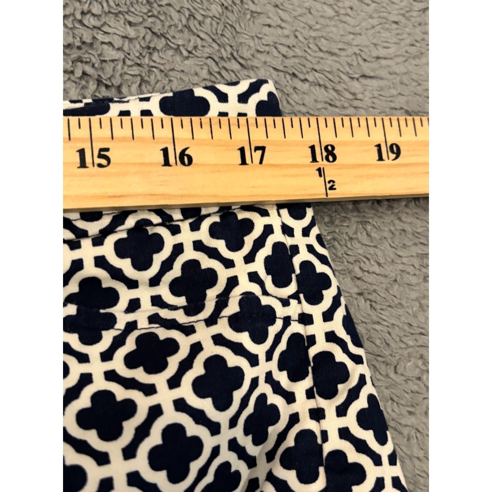 Talbots Talbots Bermuda Shorts Womens 12 Blue White Geometric 10” Inseam Casual Size 34" / US 12 / IT 48 - 5 Thumbnail