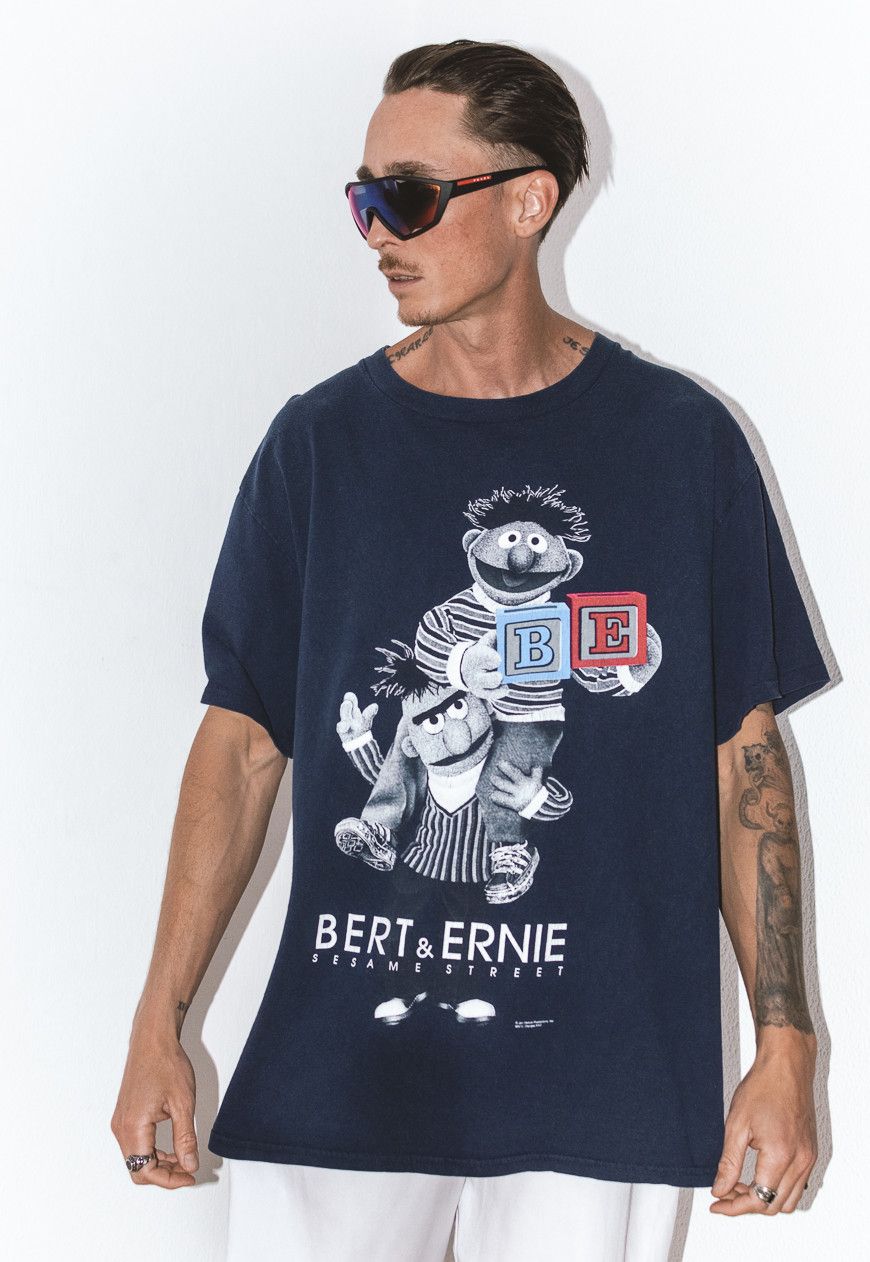 Rap Tees × Vintage Collectible Sesame Street Muppets 90s Graphic TShirt Size US XXL / EU 58 / 5 - 5 Thumbnail