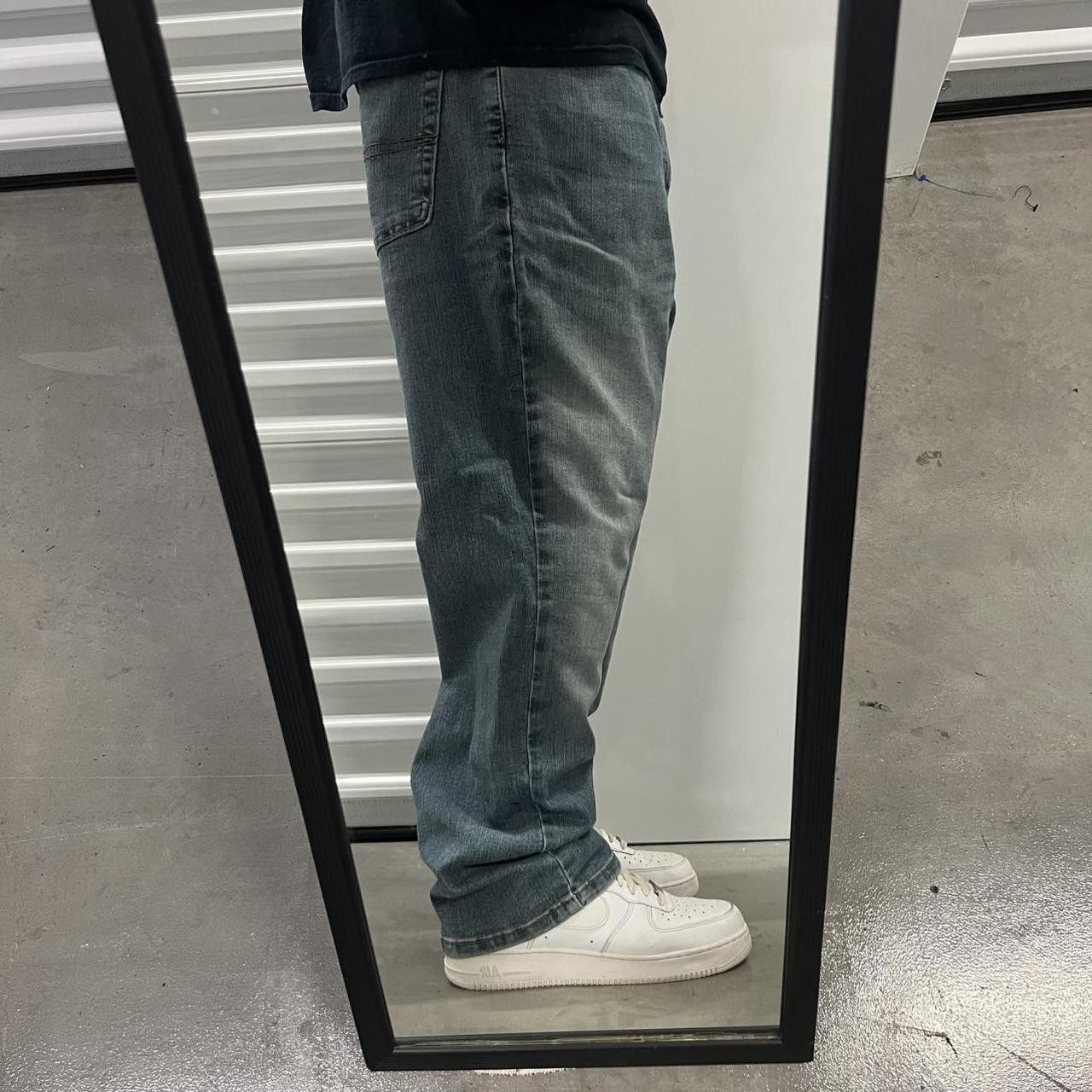 Levi's Vintage Y2K/2000s Baggy Levis Medium Wash Skater style Denim Jeans! Size US 40 / EU 56 - 2 Thumbnail