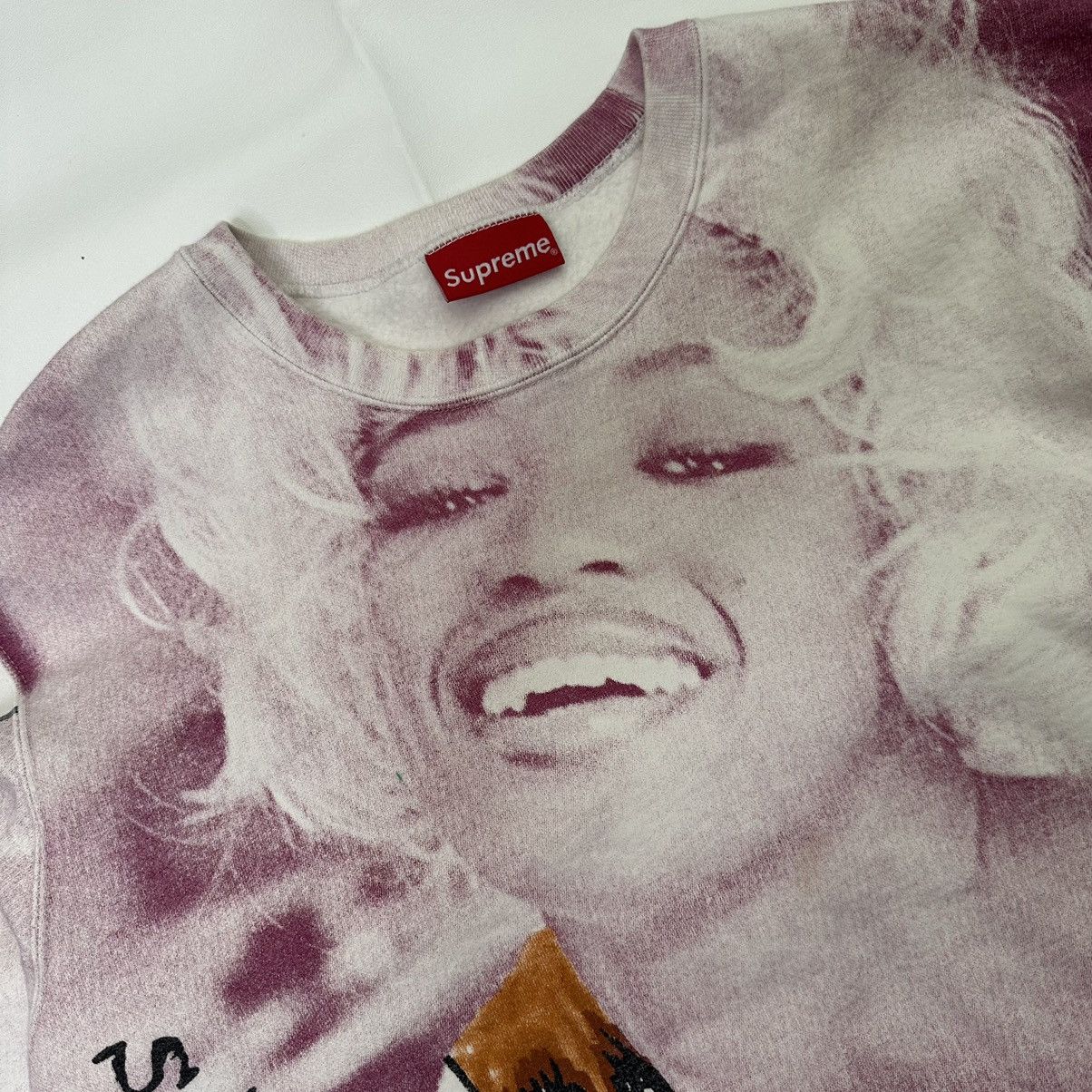 Naomi campbell supreme crewneck sale