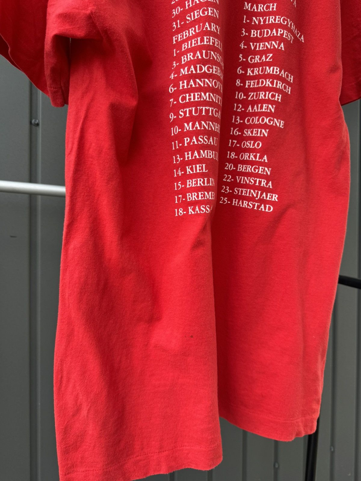 Band Tees Vintage Bonnie Tyler 1994 Silhouette in Red Rare T shirt Tee Size US XL / EU 56 / 4 - 13 Thumbnail