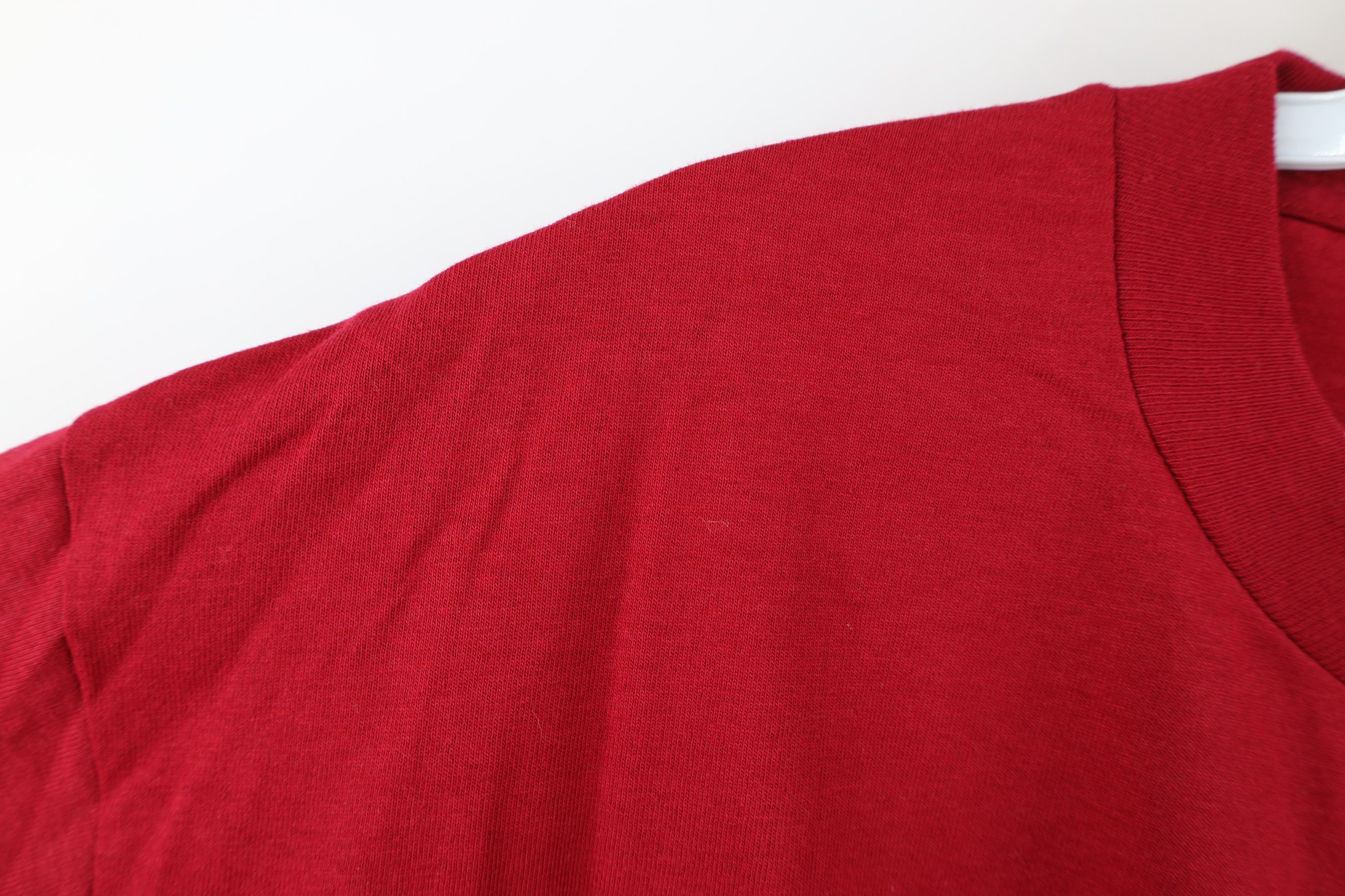 Vintage Vintage 90s Streetwear Heavyweight T-Shirt Red Cotton USA Size US M / EU 48-50 / 2 - 7 Thumbnail
