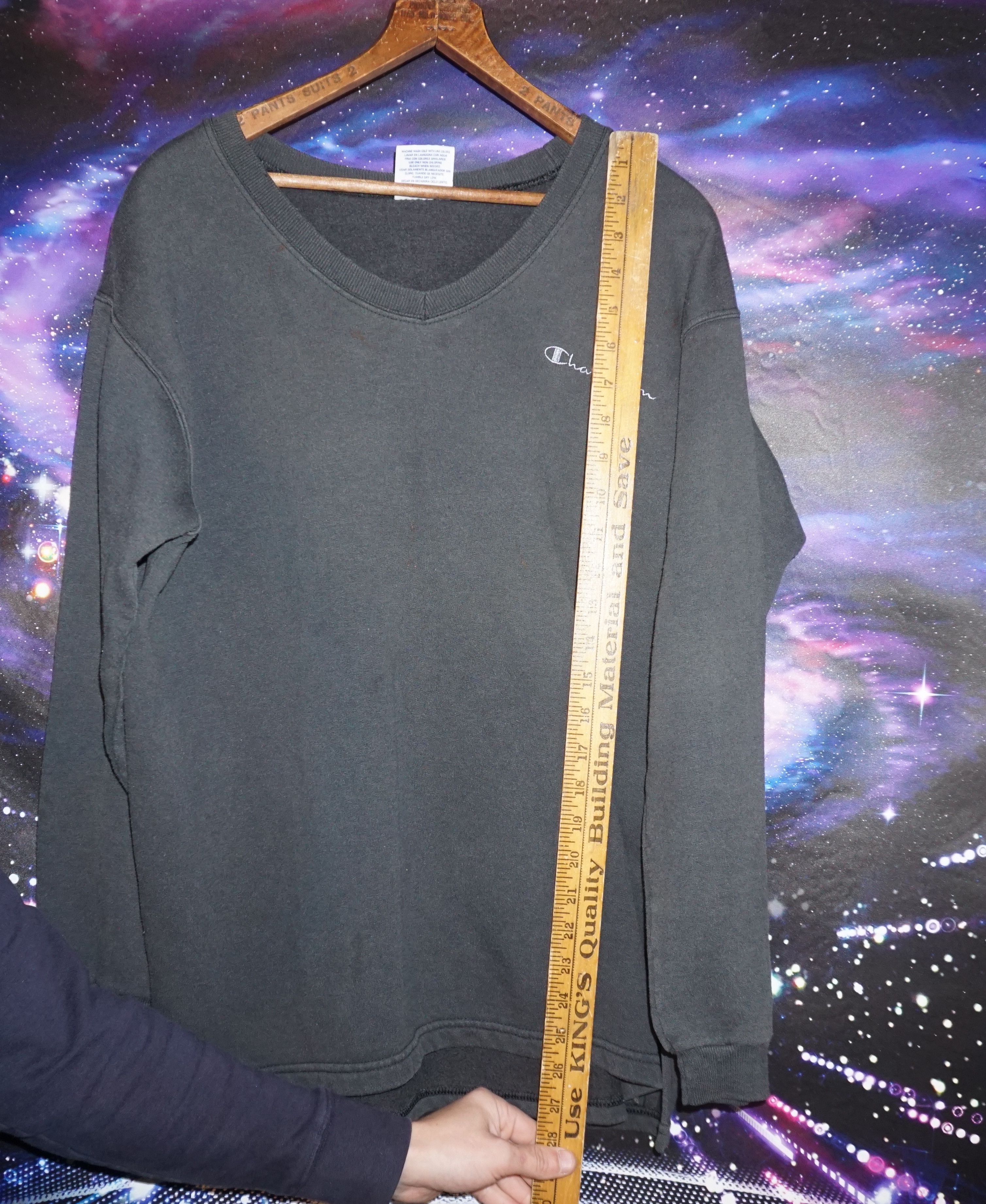 Champion Champion V-Neck Light Weight Sweatshirt Size US L / EU 52-54 / 3 - 6 Thumbnail