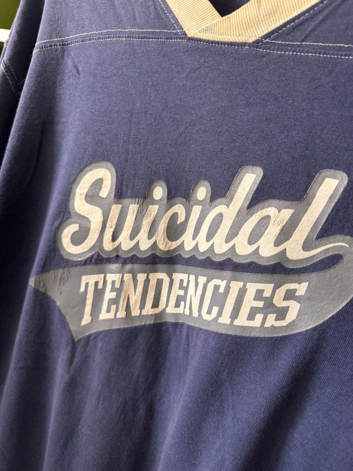 Band Tees VINTAGE 90s SUICIDAL TENDANCIES STRIPE SLEVE V NECK Size US L / EU 52-54 / 3 - 11 Thumbnail