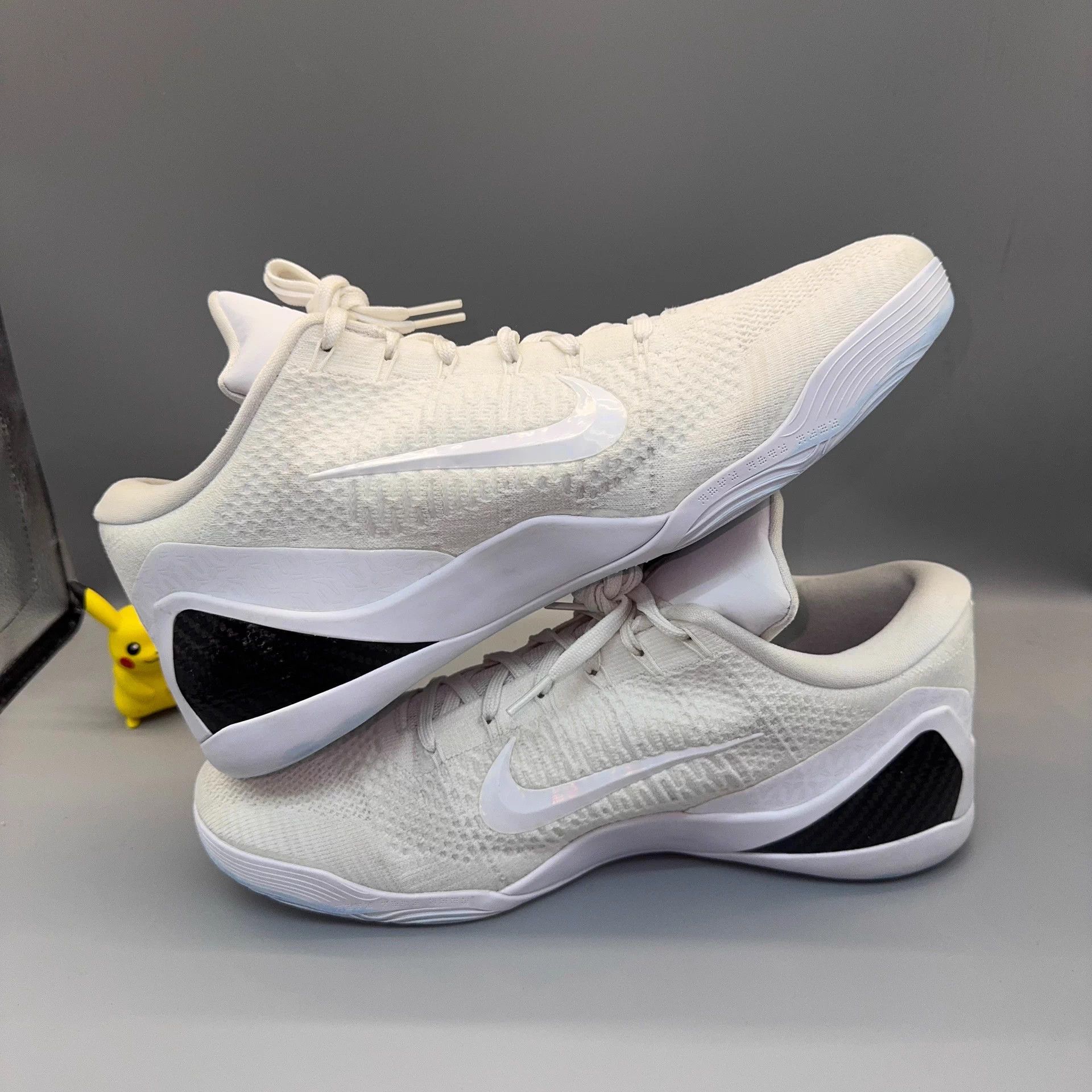 Nike Nike Kobe 9 White 47.5 Size US 14 / EU 47 - 6 Thumbnail