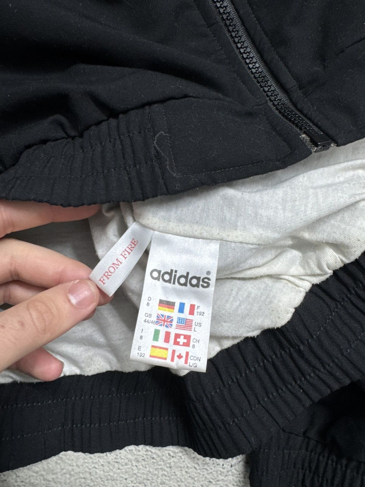 Adidas VINTAGE Adidas Originals Light Jacket Size US L / EU 52-54 / 3 - 10 Thumbnail